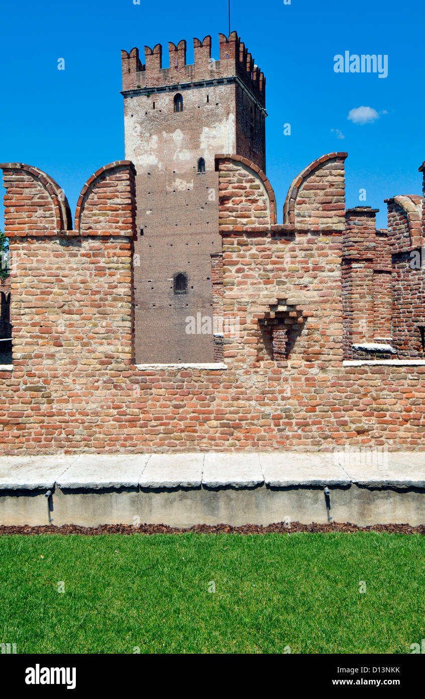 Italie, Vénétie, Vérone, Château Castelvecchio, Tour Banque D'Images