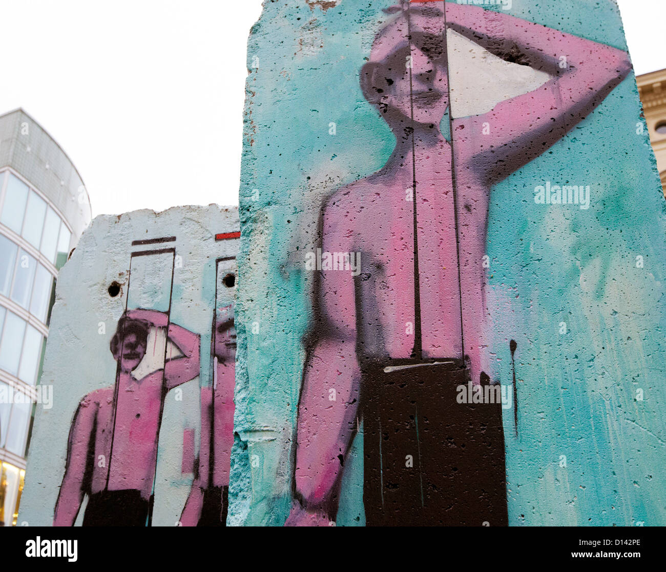 Un graffiti sur le mur de Berlin Berlin Allemagne Banque D'Images