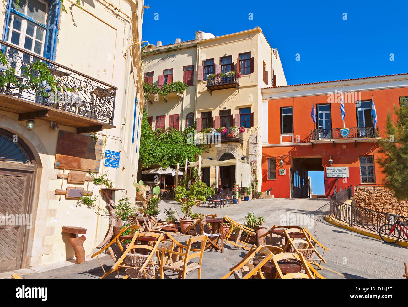 La ville de Chania à l'île de Crète en Grèce. Domaine de le musée nautique Banque D'Images