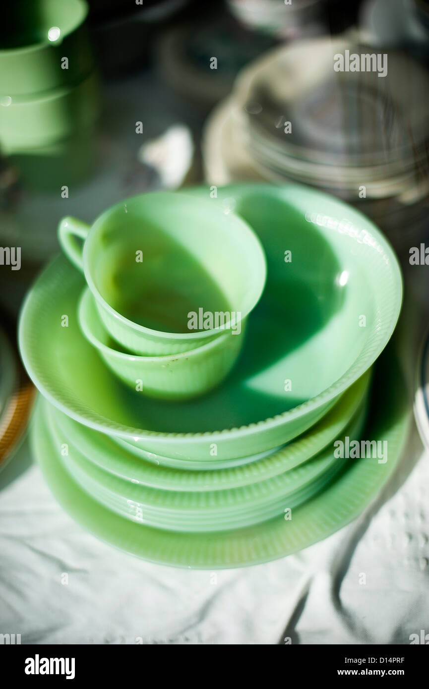 Vaisselle Pyrex afficher dans un magasin de charité dans la fenêtre de  Worthing, West Sussex, UK Photo Stock - Alamy