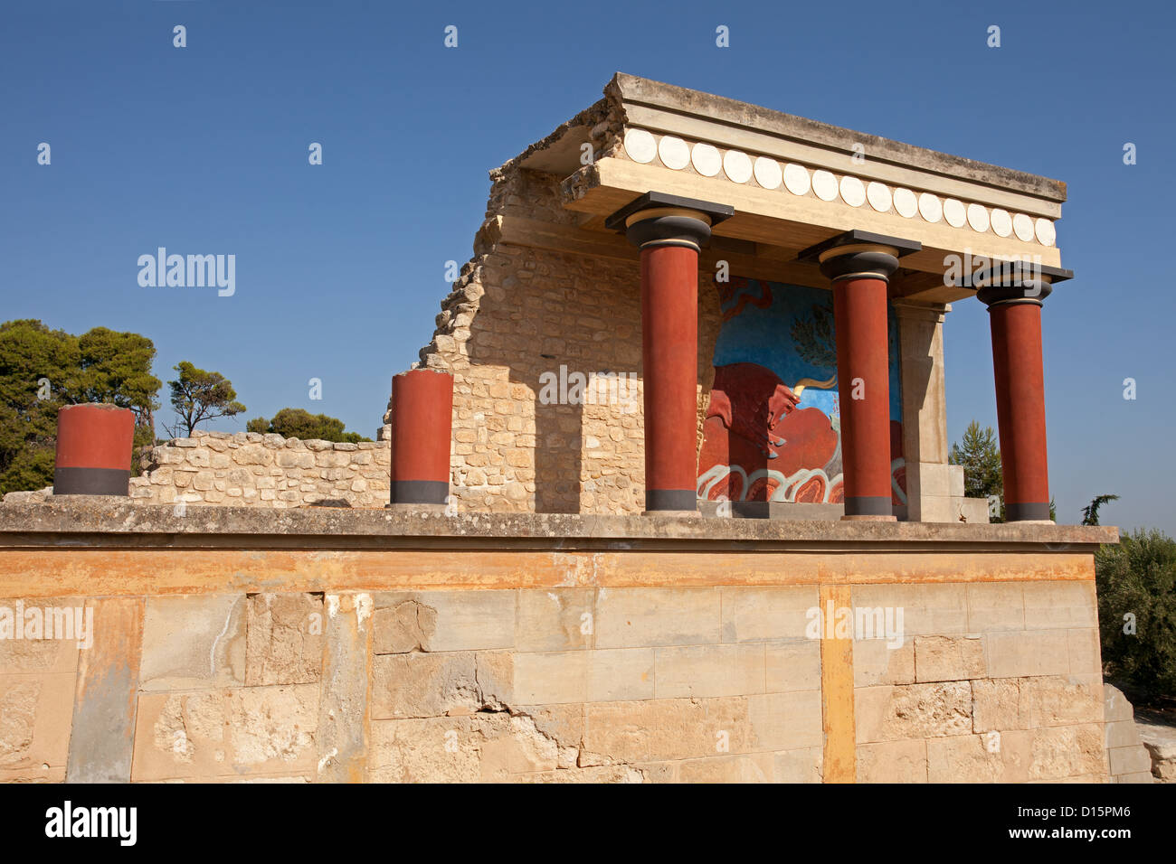 Palais de Knossos : entrée nord avec Bull charge Fresco Banque D'Images