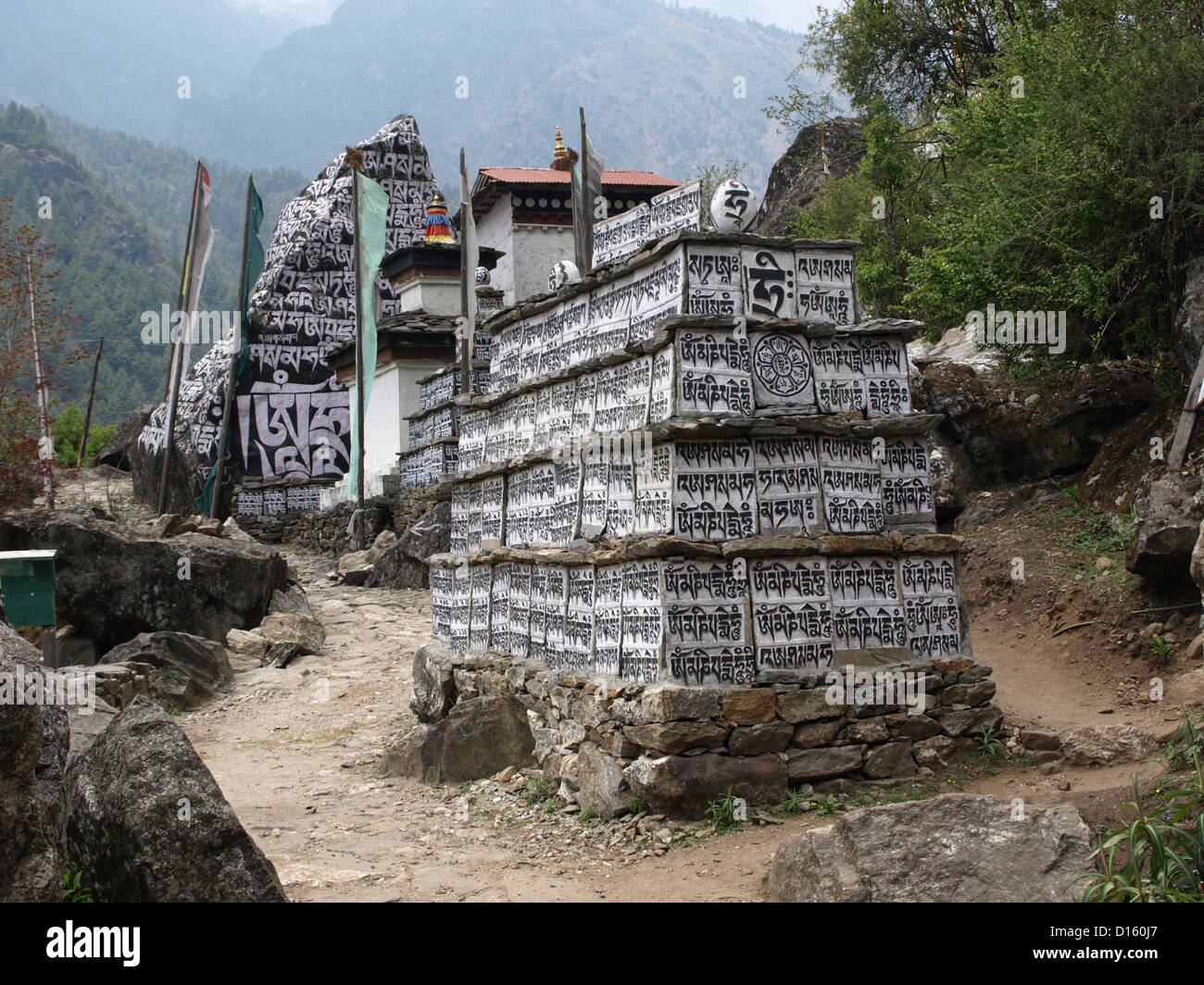 Murs de prière dans la région de l'Everest au Népal Banque D'Images Murs de prière dans la région de l'Everest au Népal Banque D'Images