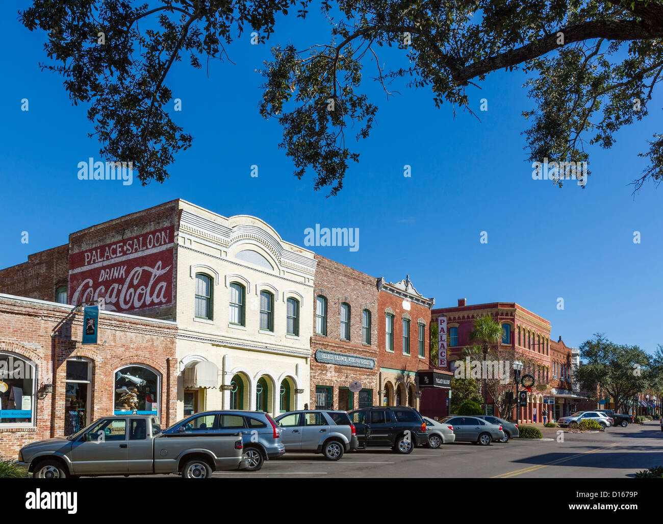 Centre Street (la rue principale) au centre-ville de Fernandina Beach, Amelia Island, Floride, USA Banque D'Images