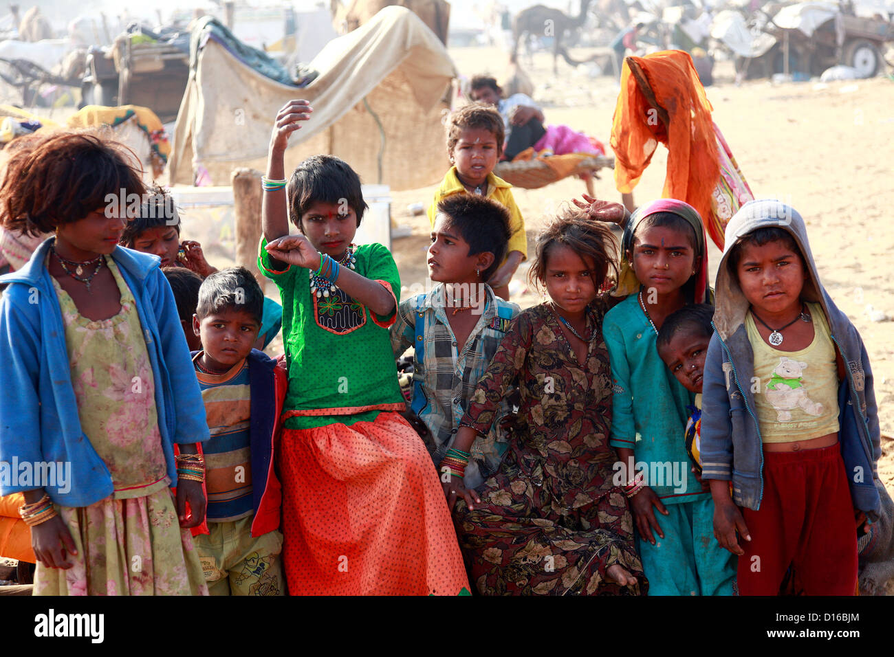 Les pauvres,enfants,enfants,Pushkar,juste,Festival,Désert Rajsathan,Inde Banque D'Images