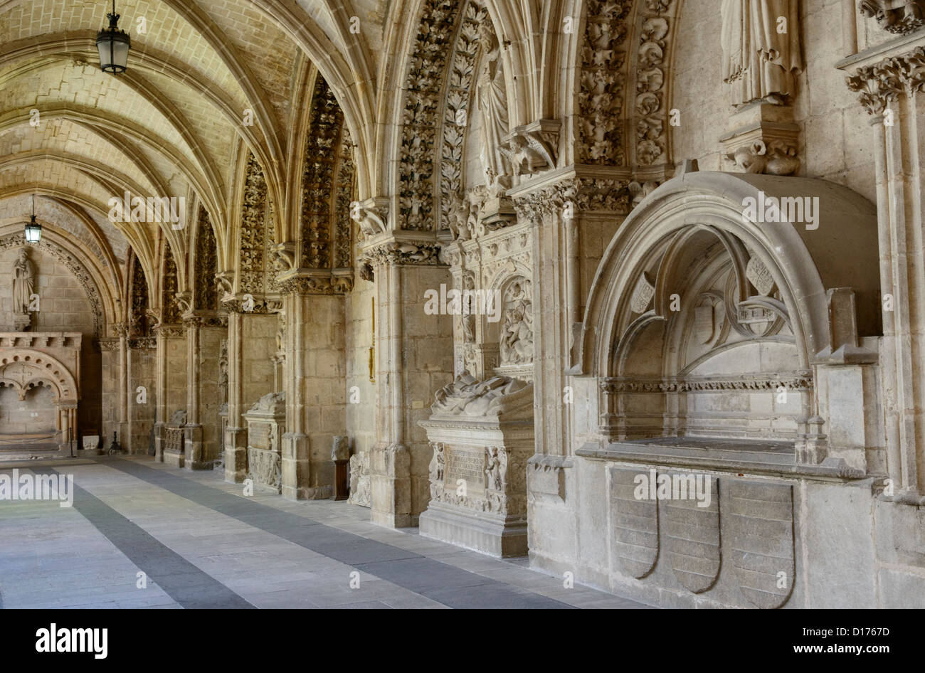 Galerie d'intérieur à la Cathédrale de Burgos, Espagne. L'art gothique. Banque D'Images