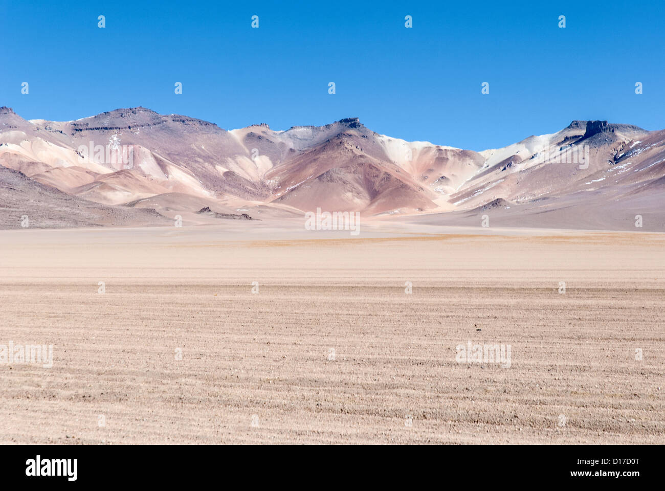 Les volcans dans le désert de siloli, Bolivie Banque D'Images