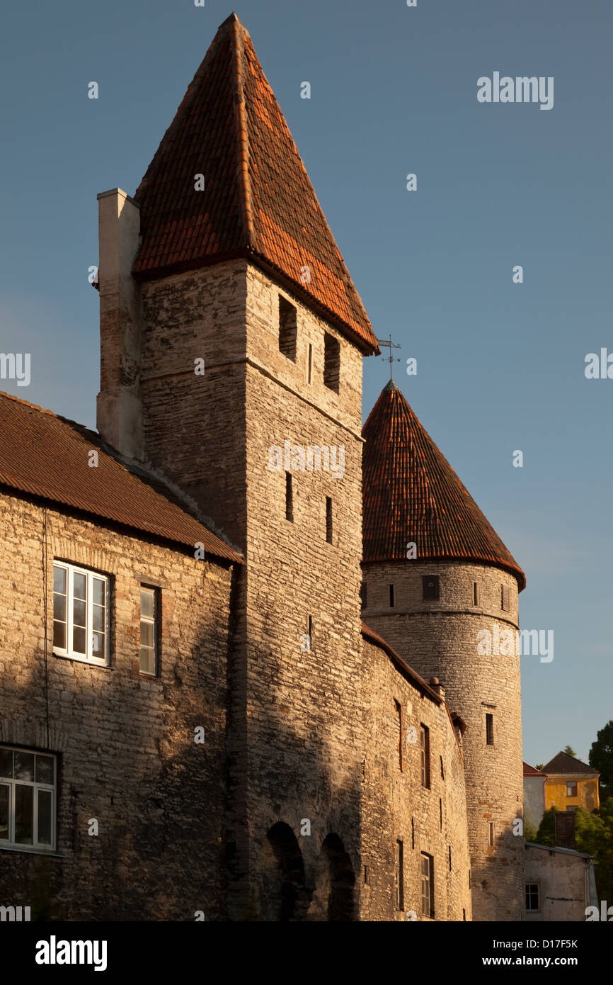 La ville médiévale avec windows Banque D'Images