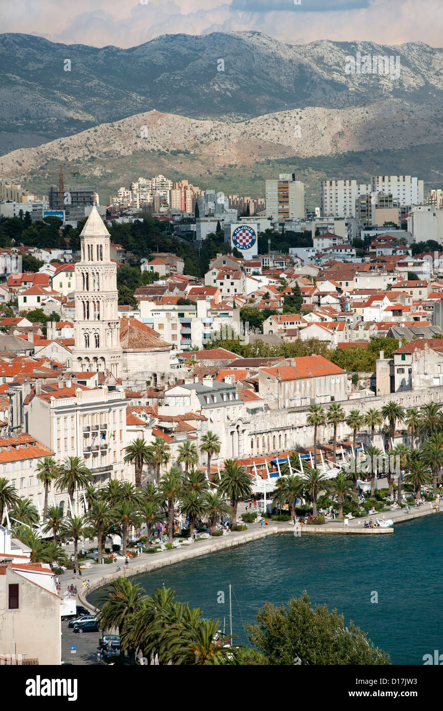 Vue de la ville de Split sur la côte Adriatique de Croatie. Banque D'Images