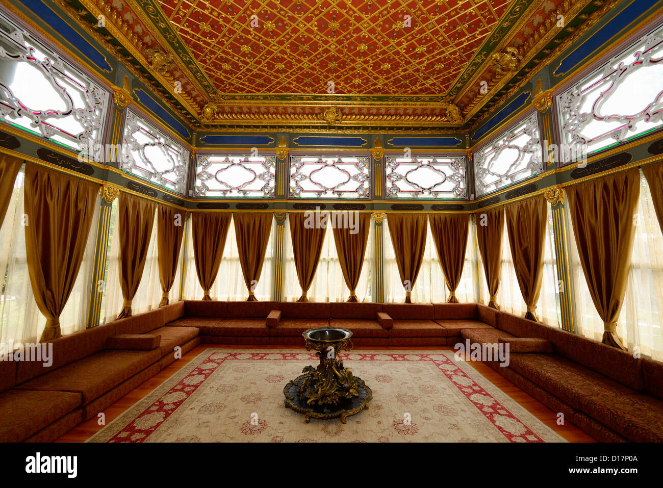 Intérieur de la terrasse en bois, kiosque belvedere structure au palais de topkapi Istanbul TURQUIE Banque D'Images