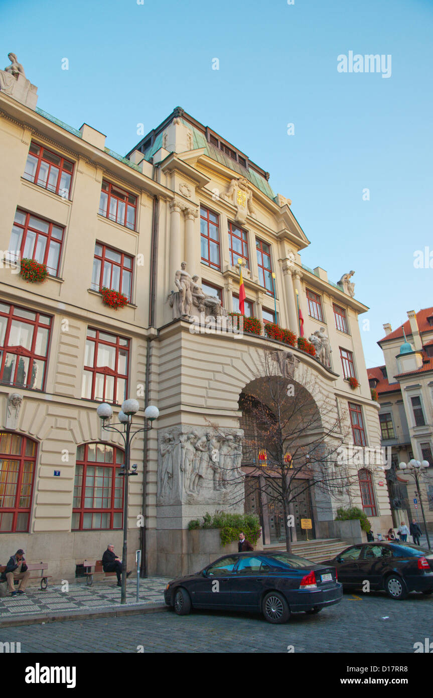 Nova style sécessionniste Radnice le nouvel hôtel de ville (1911) d'Osvald Polivka à Marianské namesti square old town Prague Czech Rep Banque D'Images