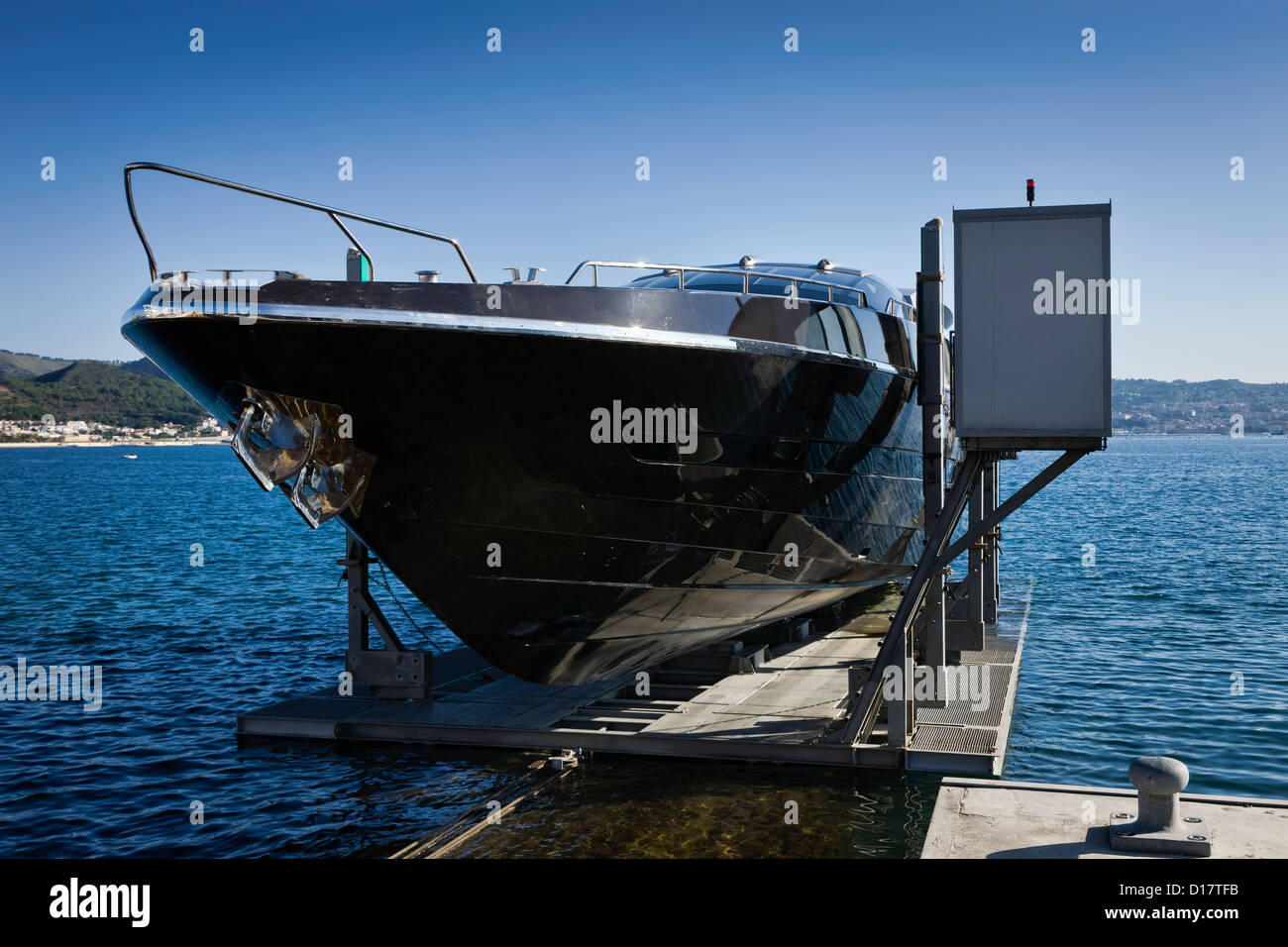L'Italie, Baia (Naples), Baia 100 Lancement de yacht de luxe (chantier : Cantieri di Baia) Banque D'Images