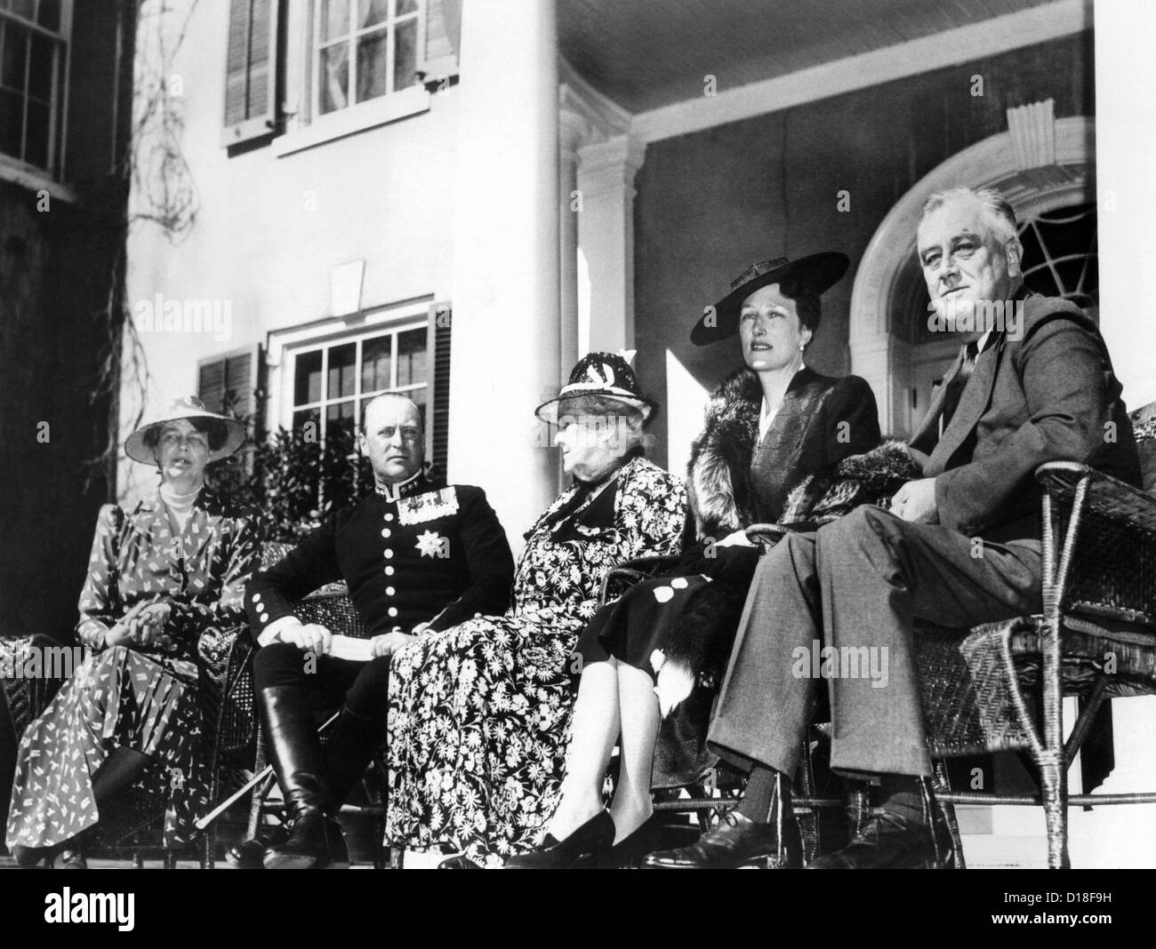 Princesse Martha De Norvege Et Roosevelt Franklin D. Roosevelt diverti prince héritier Olav et de la Princesse Martha,  de la Norvège, à l'été de la Maison Blanche. L-R Photo Stock - Alamy
