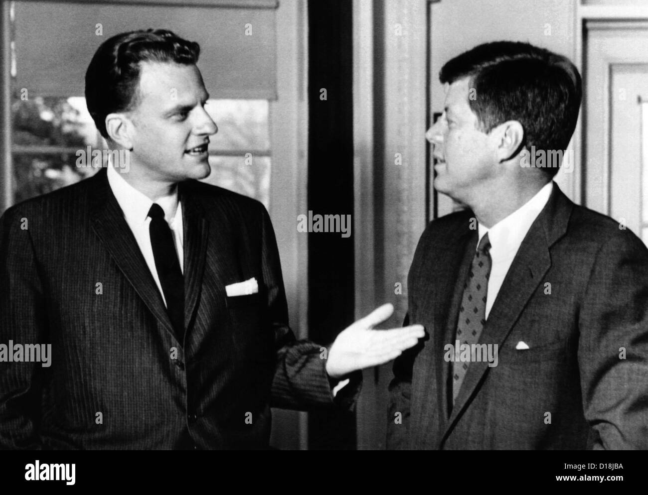 Le président John Kennedy avec l'évangéliste Billy Graham Baptiste à la Maison Blanche. Le 12 décembre 1961.   ALPHA (CSU CSU 792) Banque D'Images