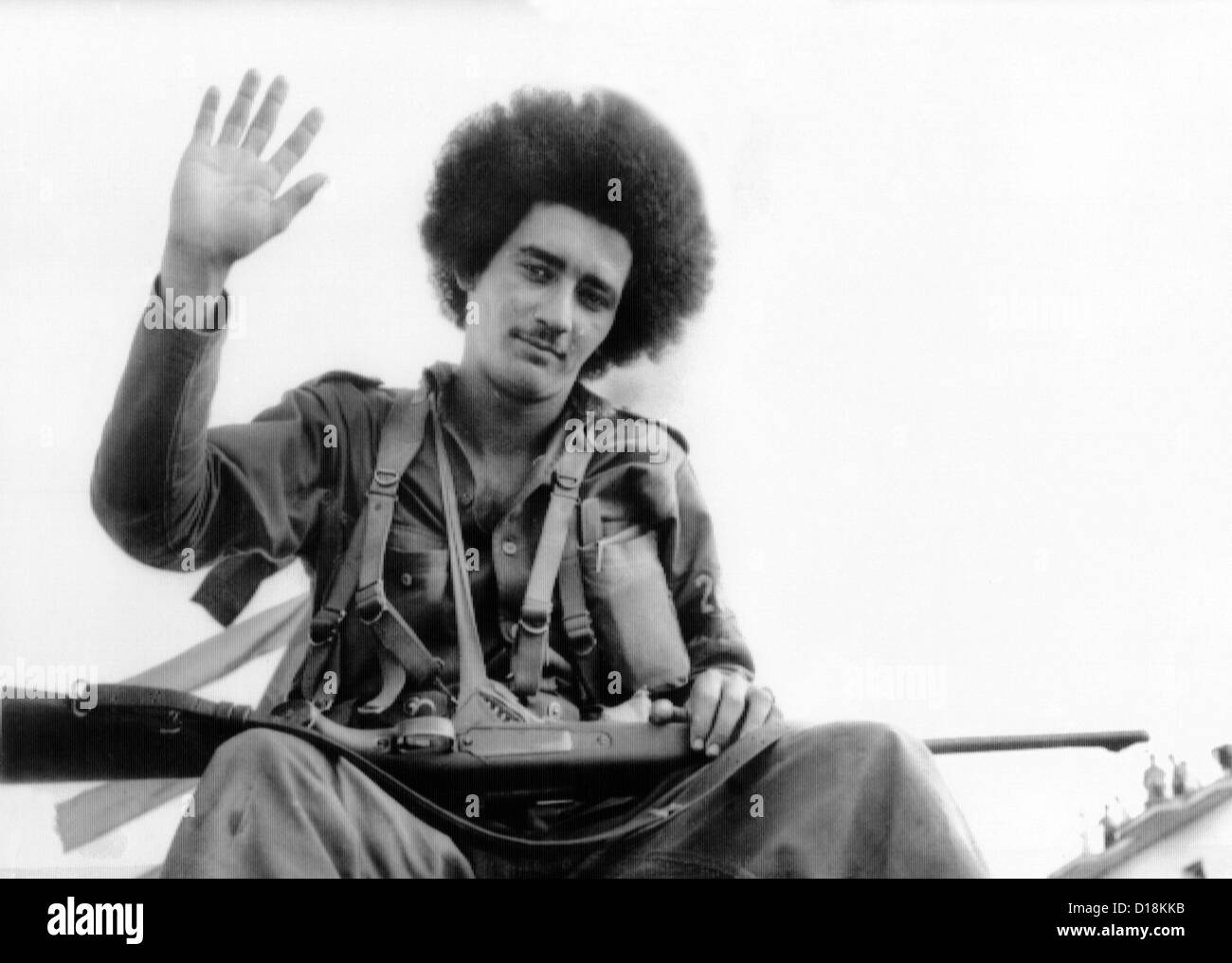 Soldat de la guérilla entre dans la Havane avec Castro's forces rebelles victorieux, le 8 janvier 1959.   ALPHA (CSU) 1615 Archives CSU/Everett Banque D'Images