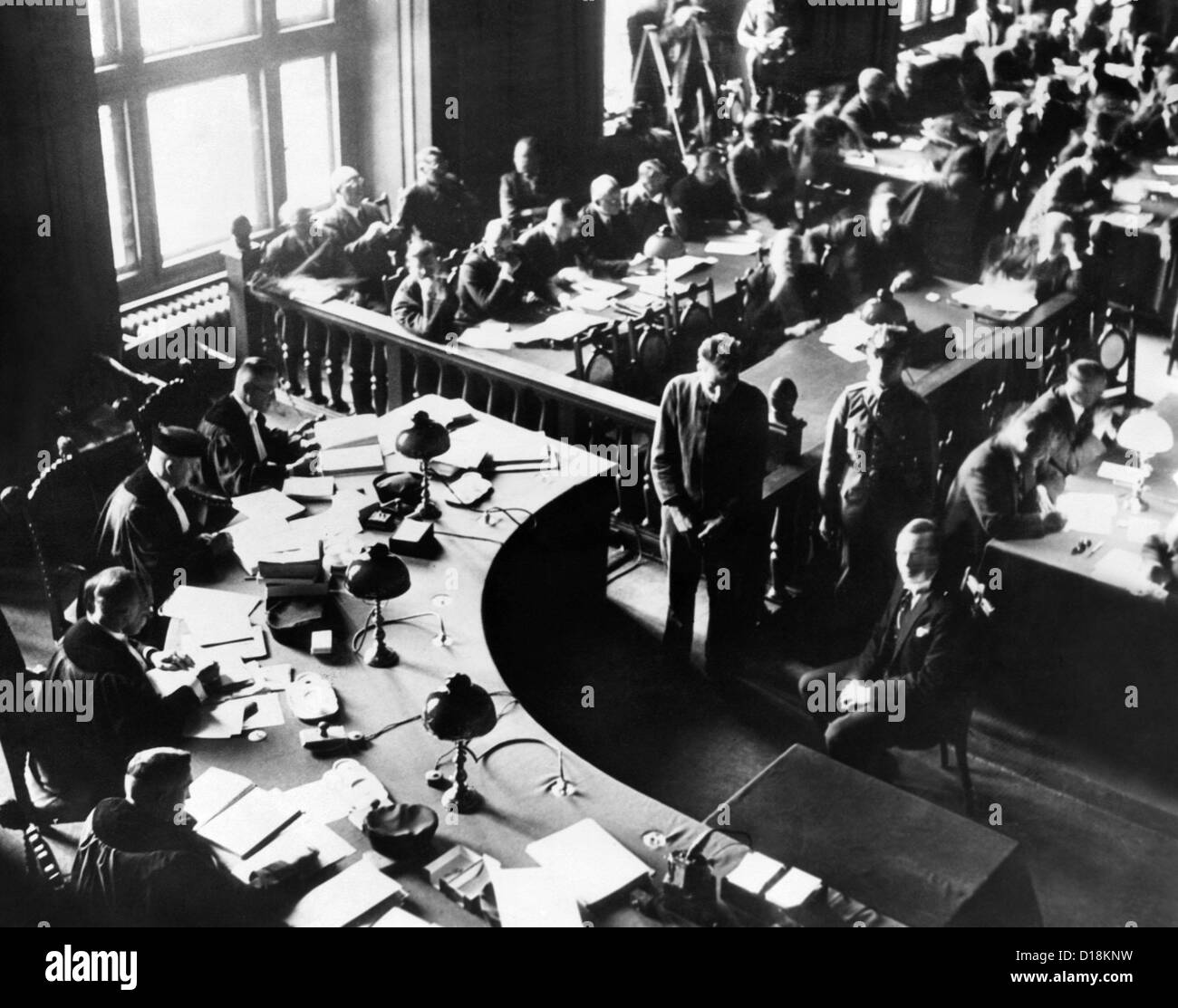 Alors que le procès, Marinus van der Lubbe, un jeune communiste néerlandais, a avoué avoir mis le feu au Reichstag de Berlin le 29 septembre, Banque D'Images