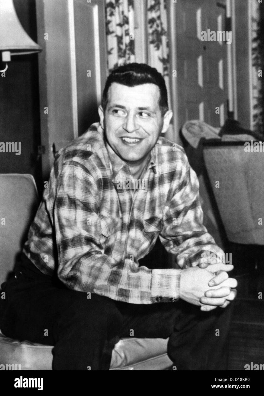 Pilote Avion Espion U 2 Francis Gary Powers Trois Heures Apres Sa Liberation De Captivite En Urss Il A Ete Echange Avec Photo Stock Alamy