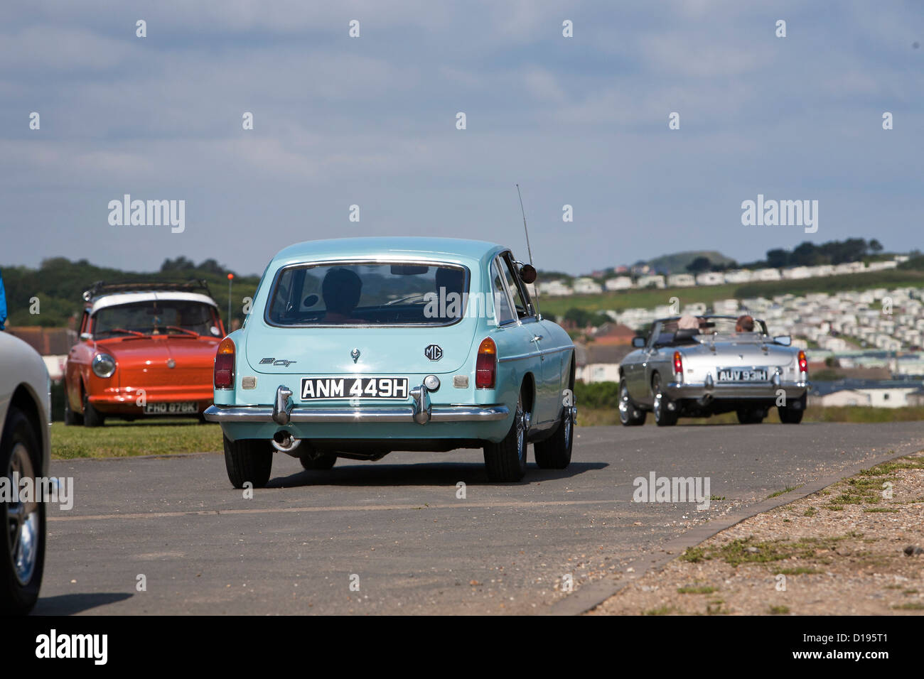 MGB GT durs sur Cromer, falaise parking pour voiture classique rencontrez Banque D'Images