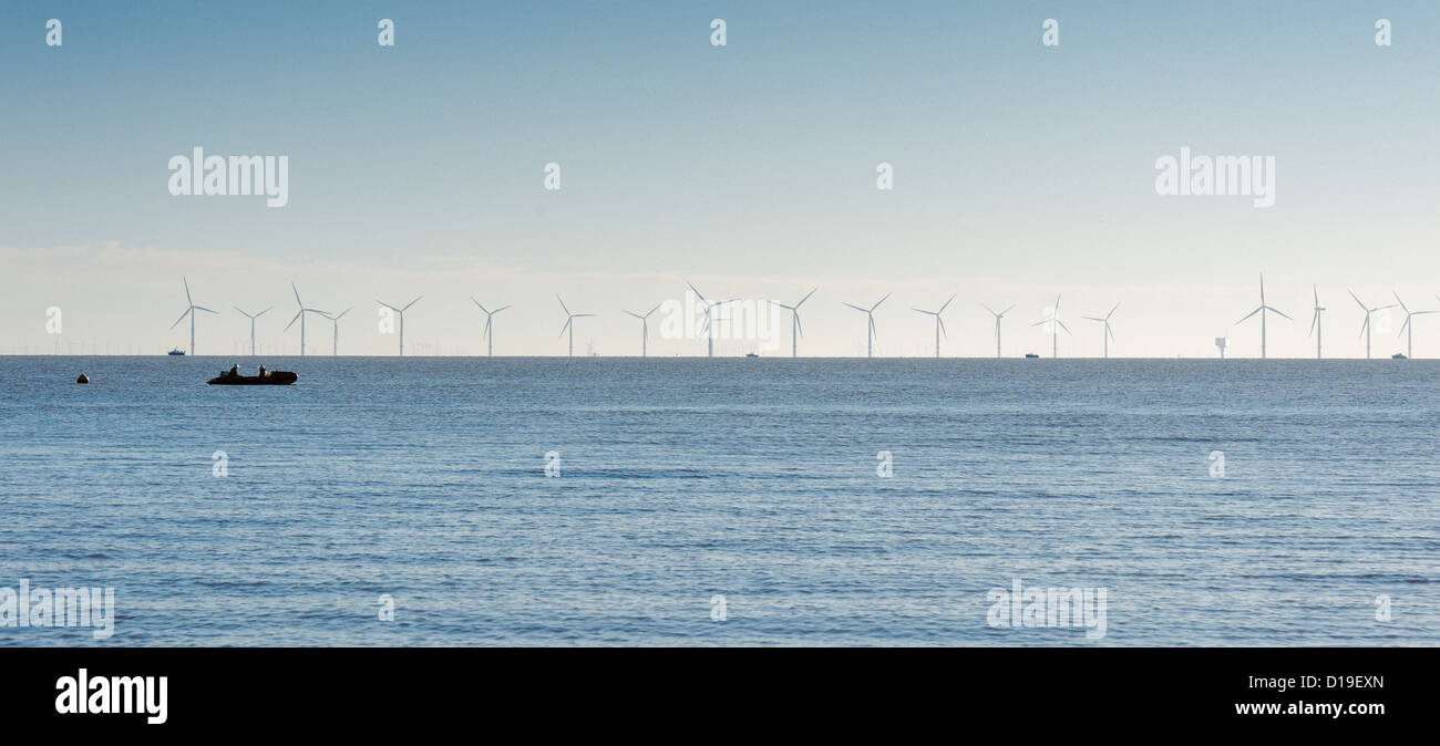 Panorama de l'wind farm / éoliennes en mer sur Gunfleet Sands Clacton On Sea Essex England UK Banque D'Images