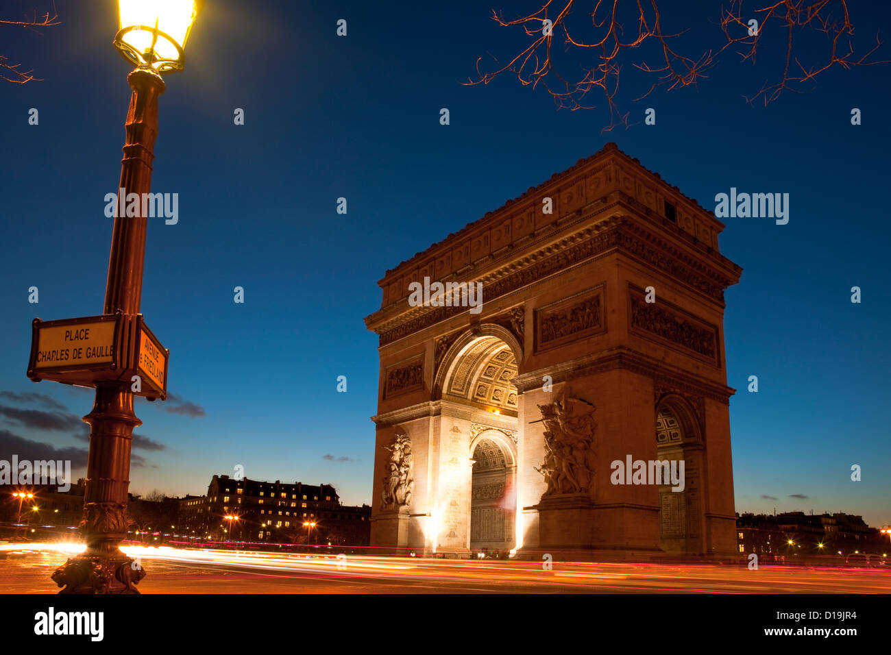 L'Arc de Triomphe (Arc de Triomphe de l'étoile) est l'un des plus célèbres monuments de Paris, France Banque D'Images