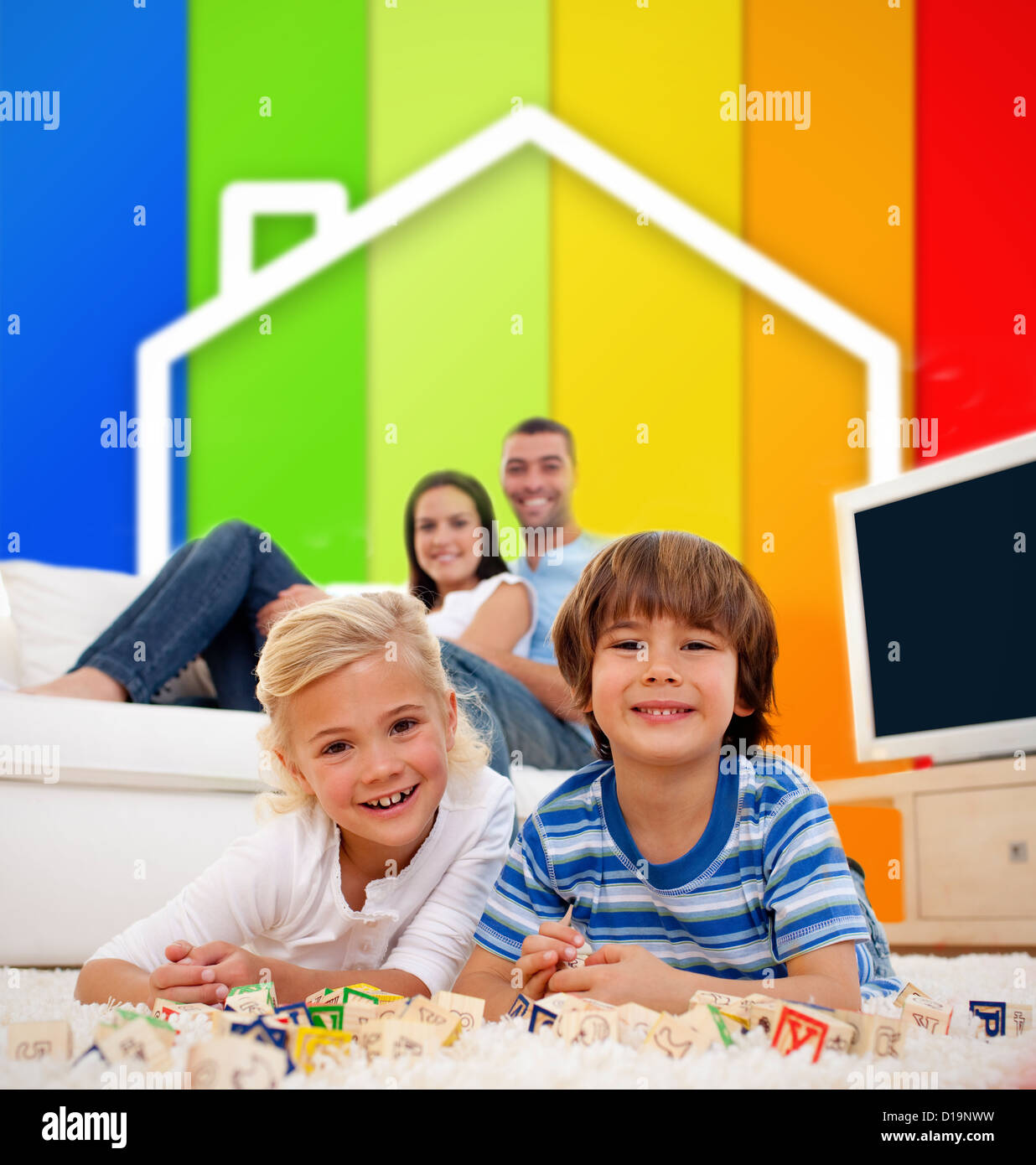 Deux enfants allongés sur un tapis en face de la maison l'illustration et de l'efficacité énergétique lines Banque D'Images
