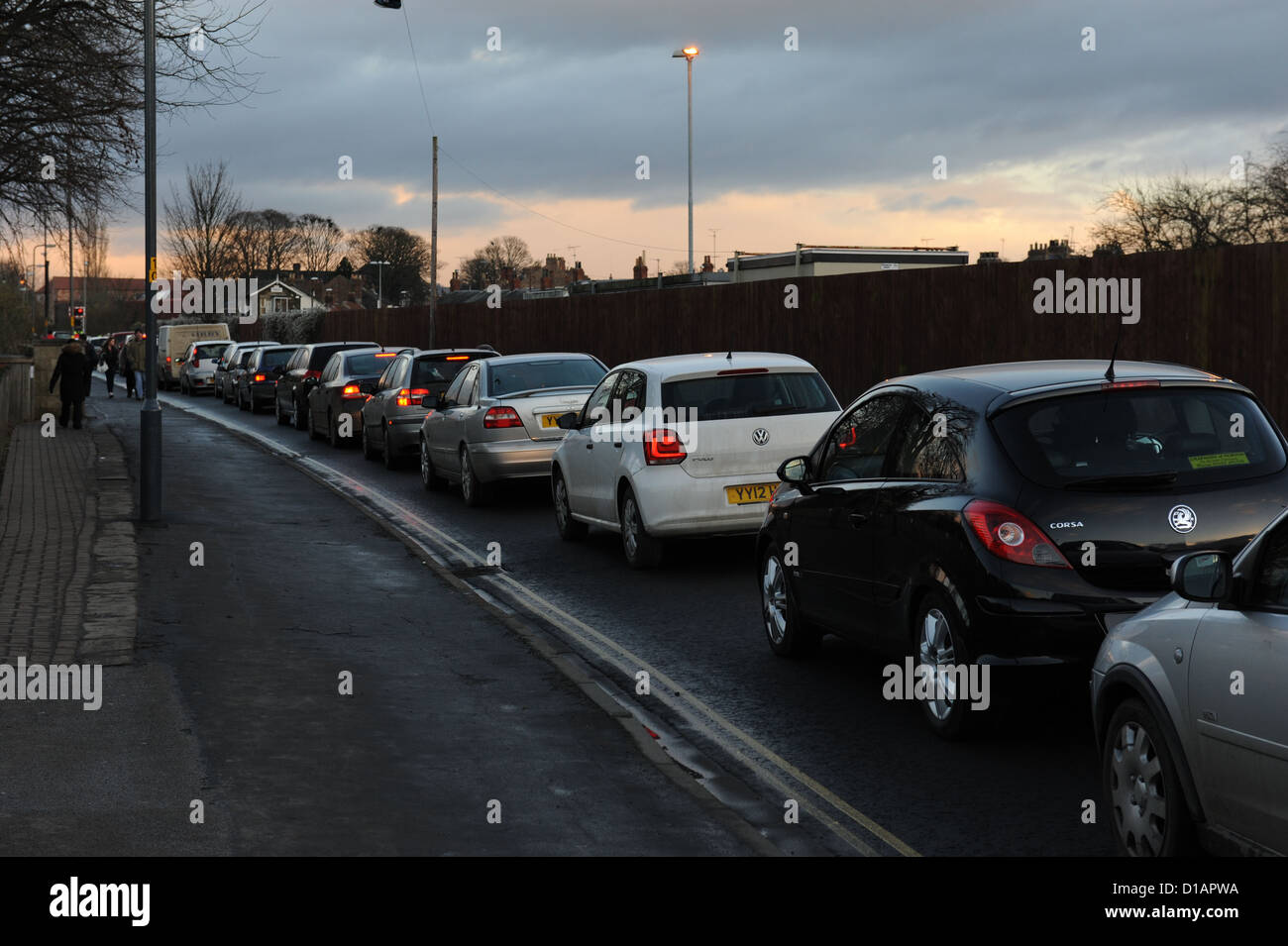 Le chaos de la circulation causés par les inondations dans la région de Norton sur Derwent, Yorkshire du Nord, Décembre 2012 Banque D'Images