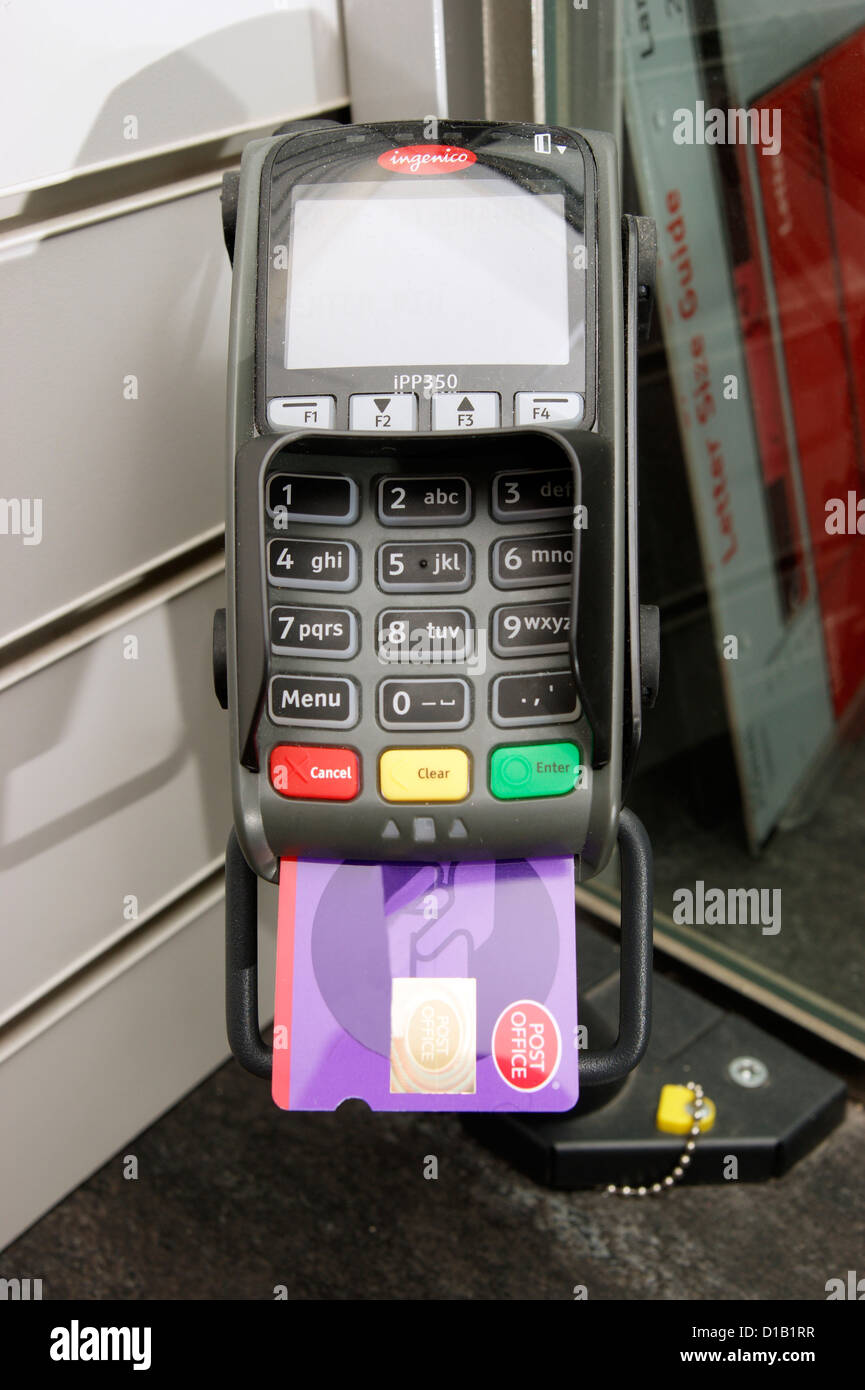 Compte de carte de paiement direct pour la collecte de pension du bureau de poste (peut également être utilisée pour des services) prêt pour l'opération Banque D'Images