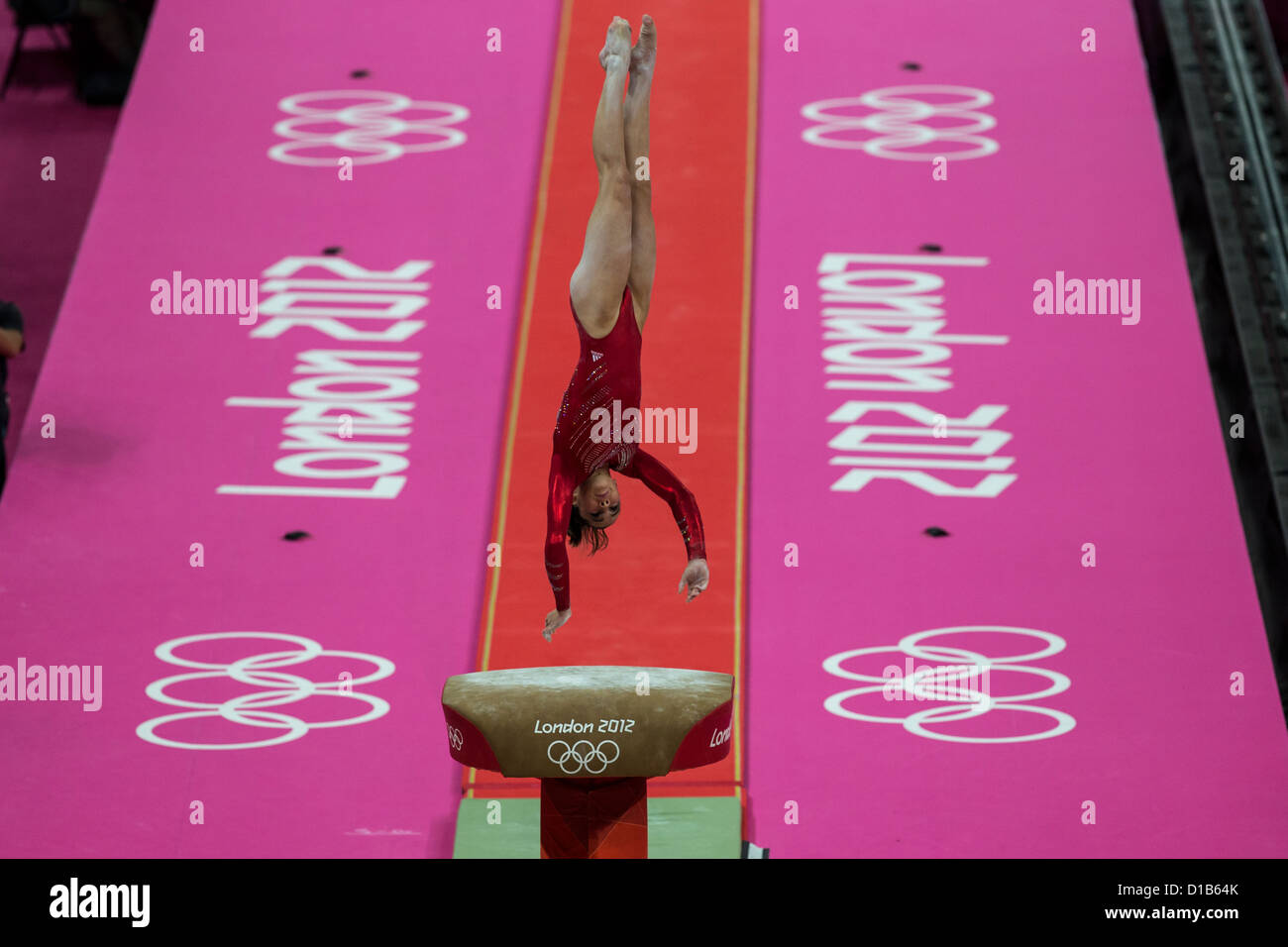 McKayla Maronney (USA) préformes la voûte au cours de l'équipe de gymnastique féminine à la finale des Jeux Olympiques d'été de 2012 Banque D'Images