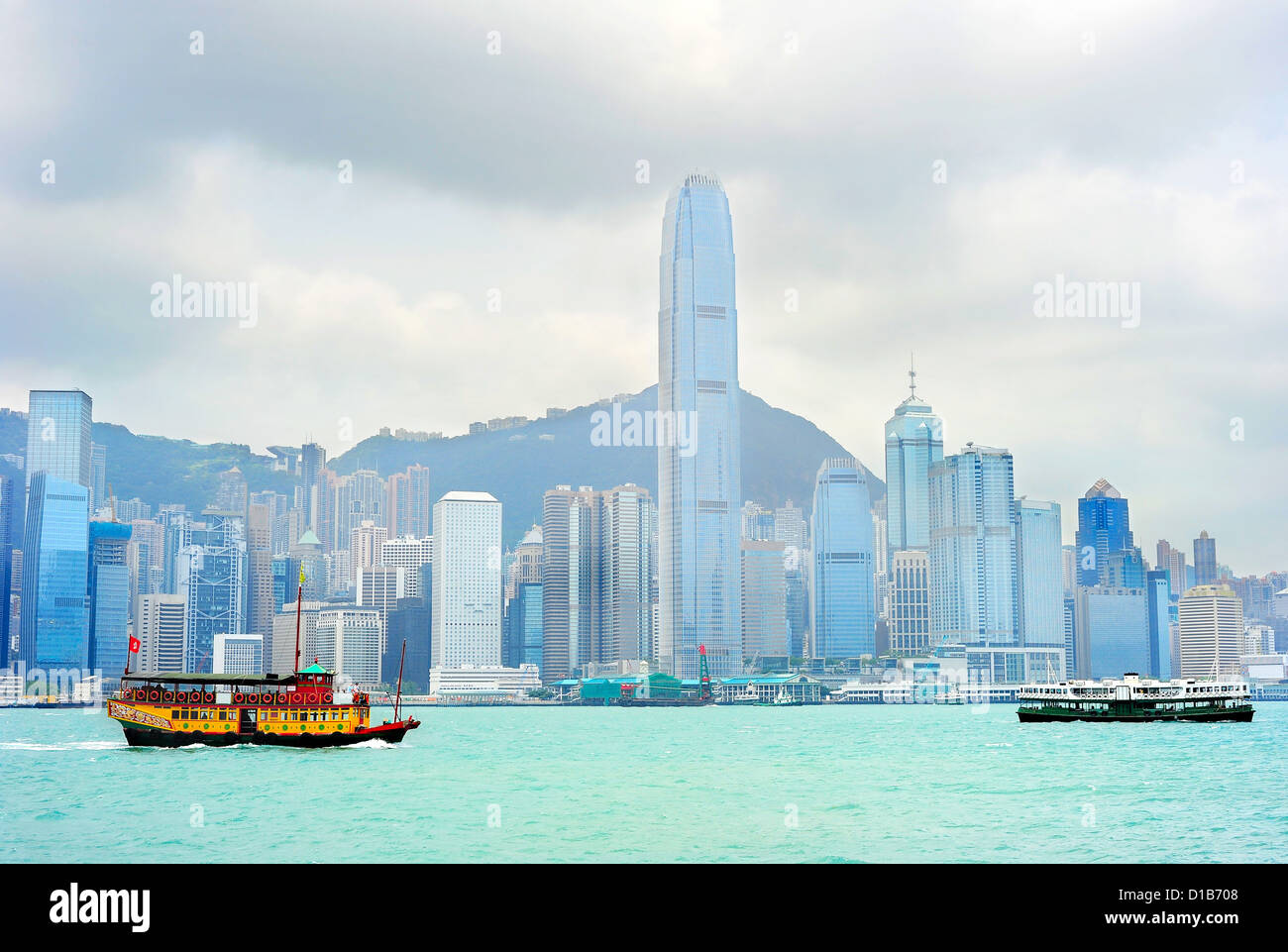 Ferry de Kowloon à Hong Kong Island Banque D'Images