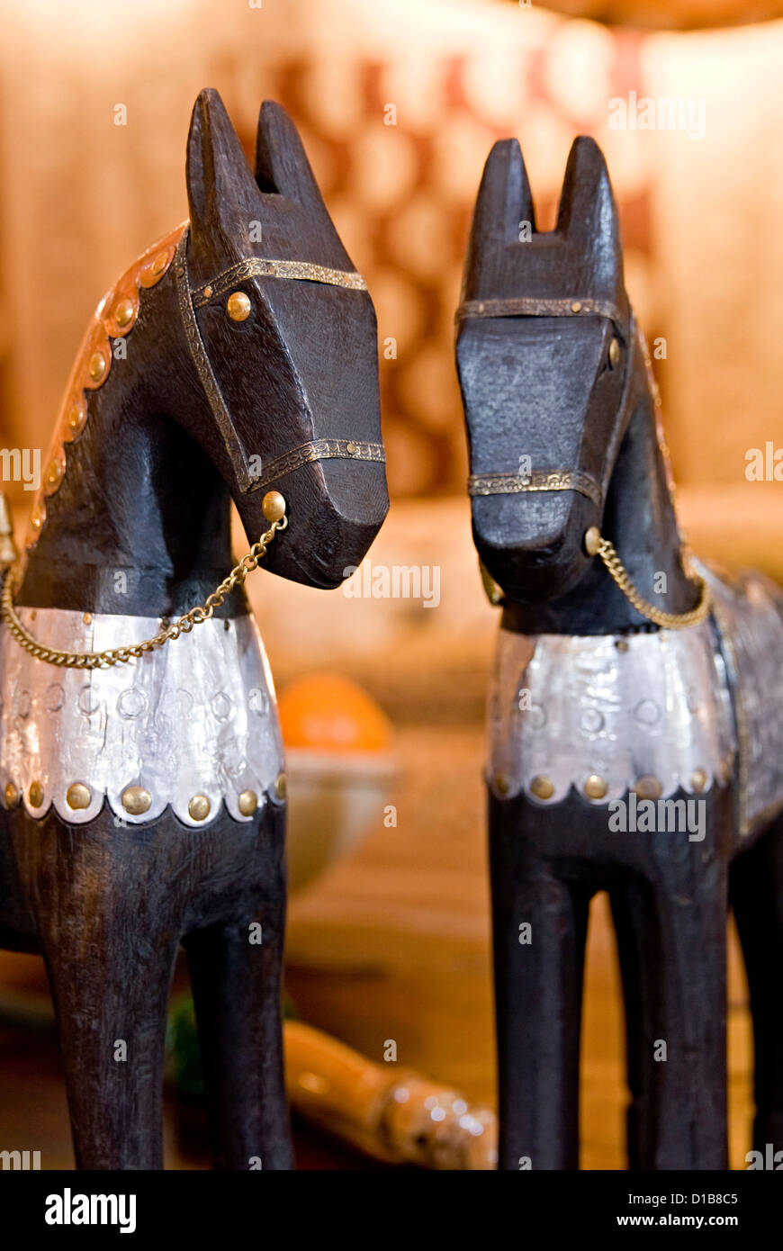 Petit cheval arabe en bois dans un chapiteau Banque D'Images