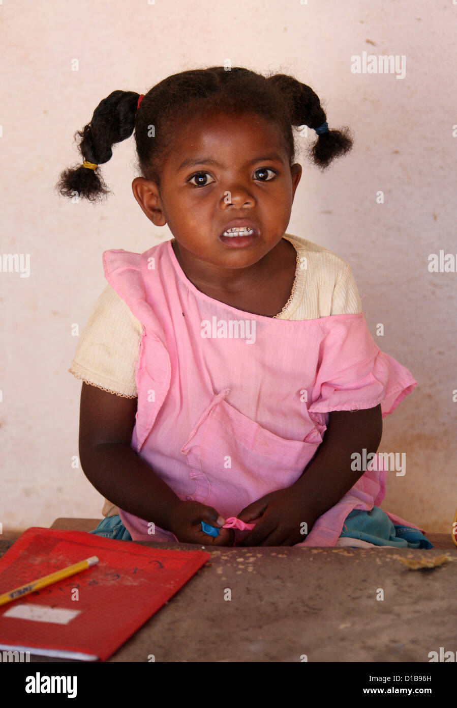 Jeune fille malgache d'Ambalavao, Madagascar, Afrique du Sud. Banque D'Images