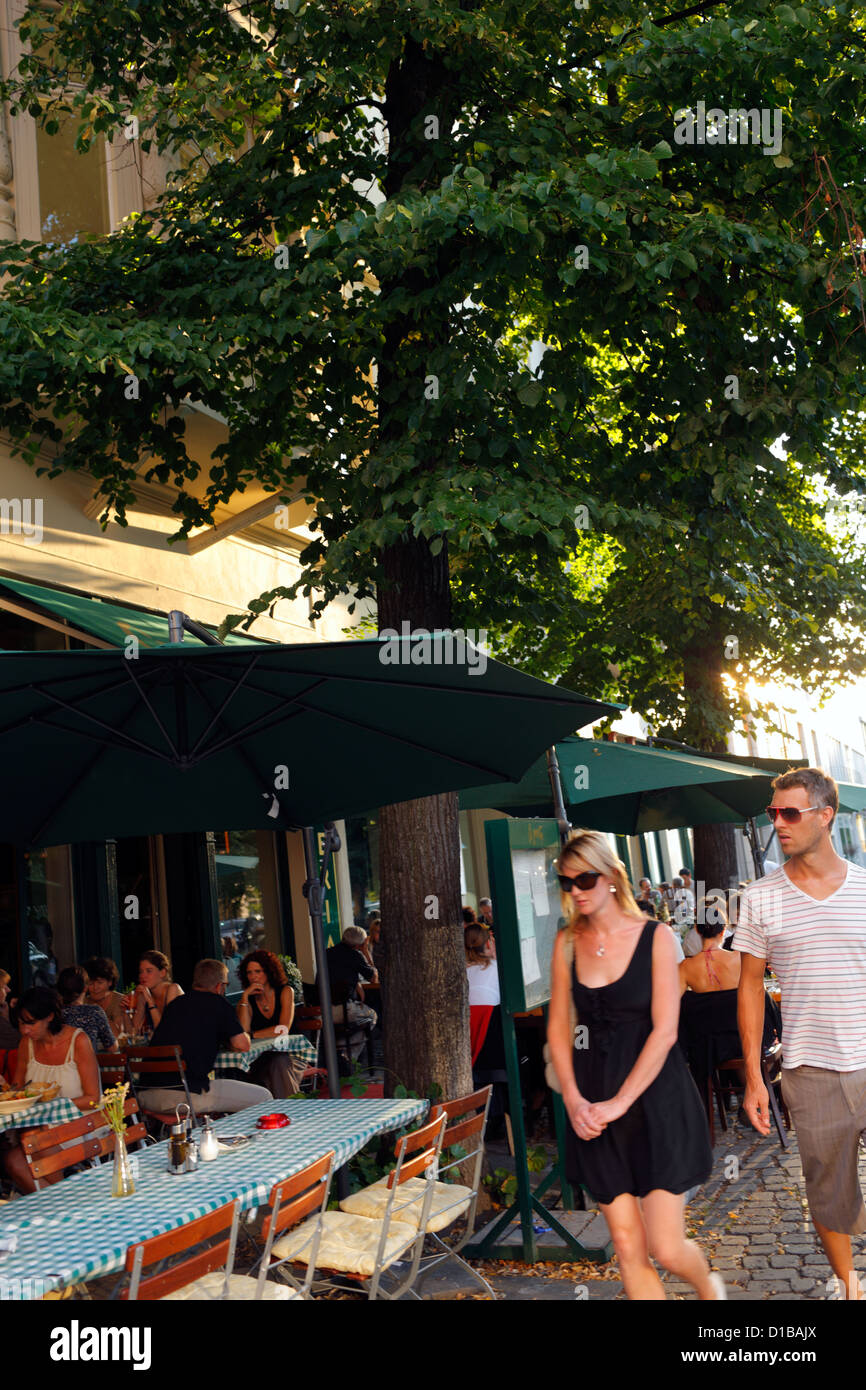 Berlin, Allemagne, ses cafés de rue et les passants dans la banlieue de Spandau Banque D'Images