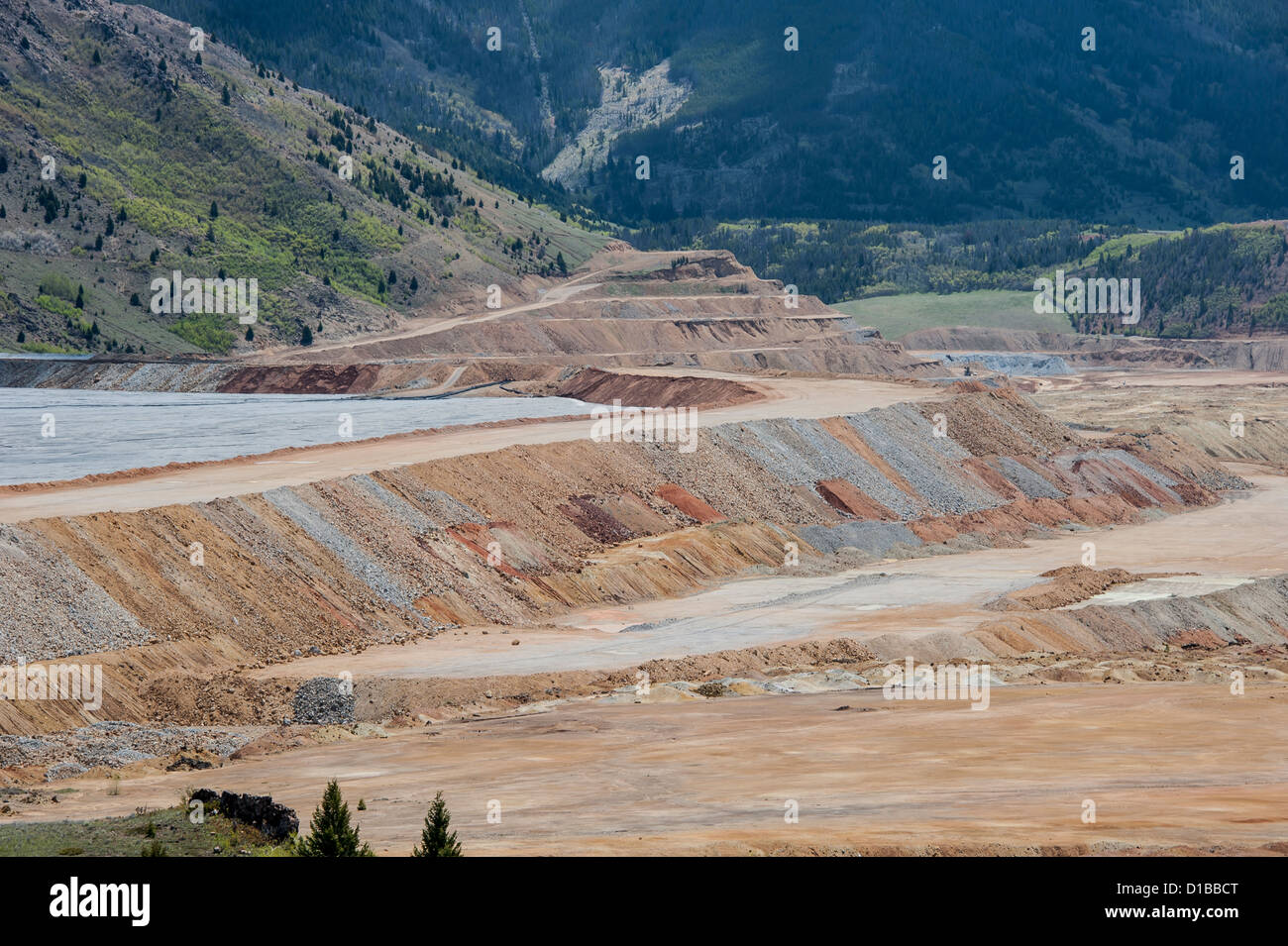 La contamination de l'exploitation minière dans la région de Butte, Montana. L'exploitation minière a été hard core drilling et l'exploitation minière à ciel ouvert. Banque D'Images