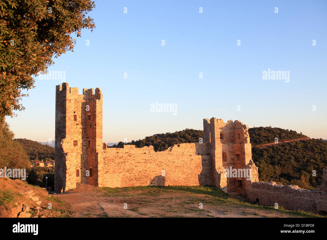 Les ruines du château médiéval de Hyères Banque D'Images