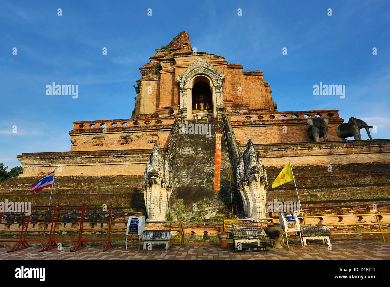 Le Stupa au Wat Chedi Luang temple, Chiang Mai, Thaïlande Banque D'Images