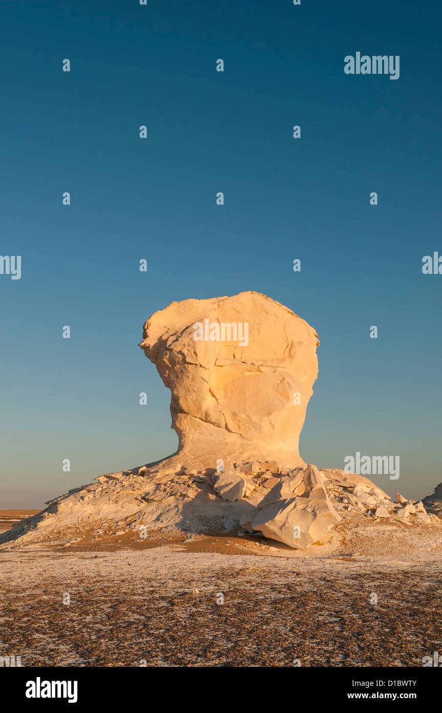 Roches calcaires, le désert blanc (Sahara el Beyda), Égypte Banque D'Images