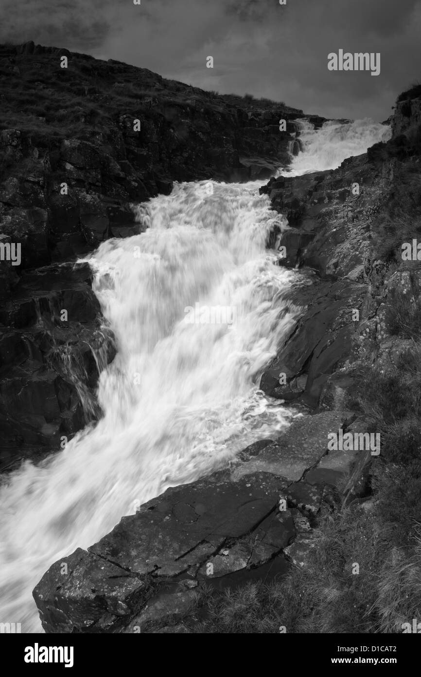 Image panoramique à museau chaudron cascade, fleuve Tees, Maison du Maure Réserve naturelle nationale, la région de Teesdale, Durham County Banque D'Images
