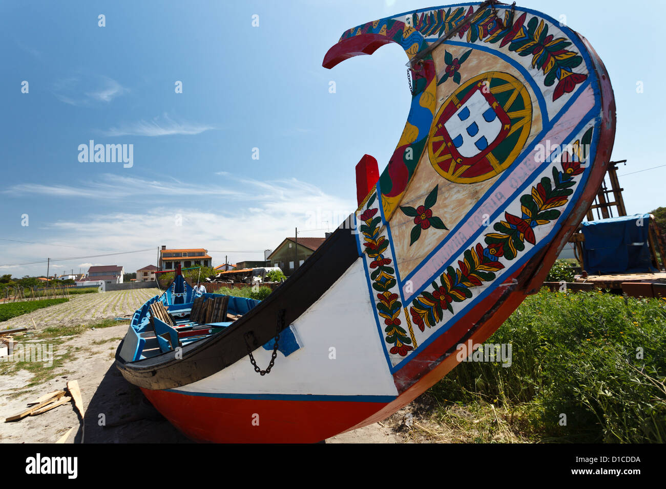 Portuguese fishing boat Banque de photographies et d'images à haute  résolution - Alamy