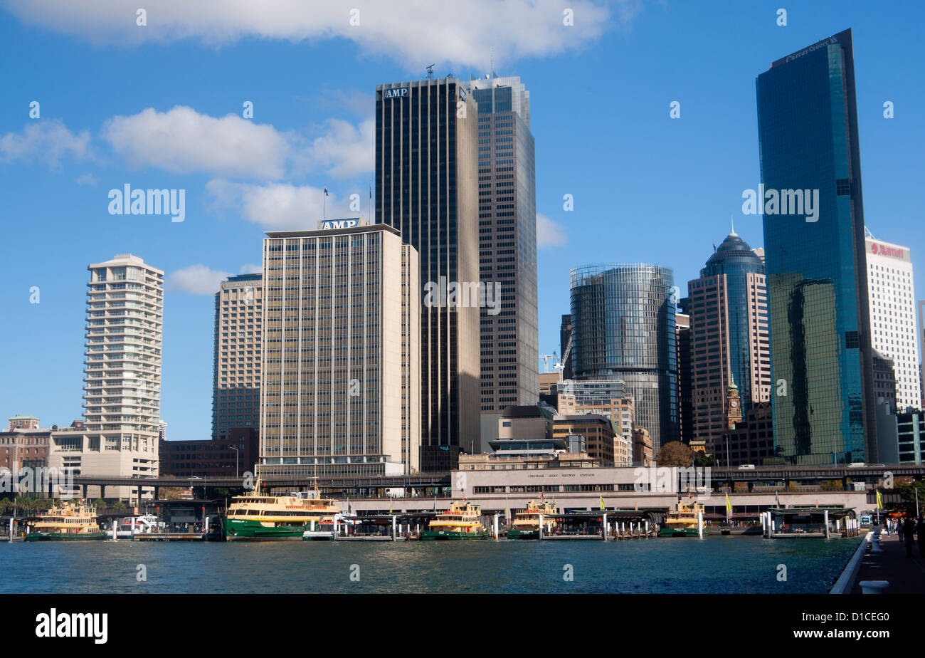 Circular Quay avec plusieurs ferries amarrés aux quais Sydney NSW Australie Banque D'Images