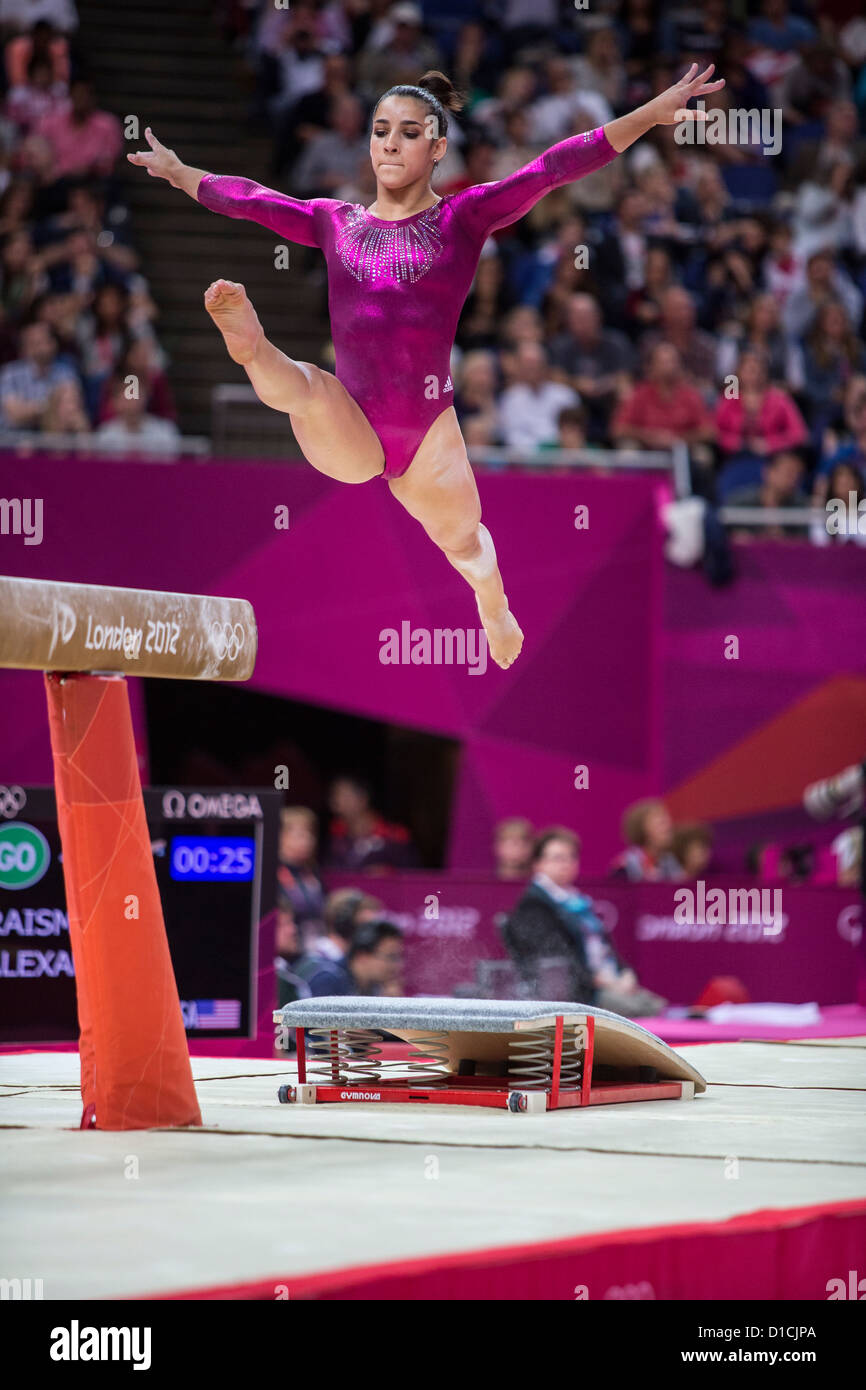 Alexandra Raisman (USA) en compétition à la poutre lors du concours ...