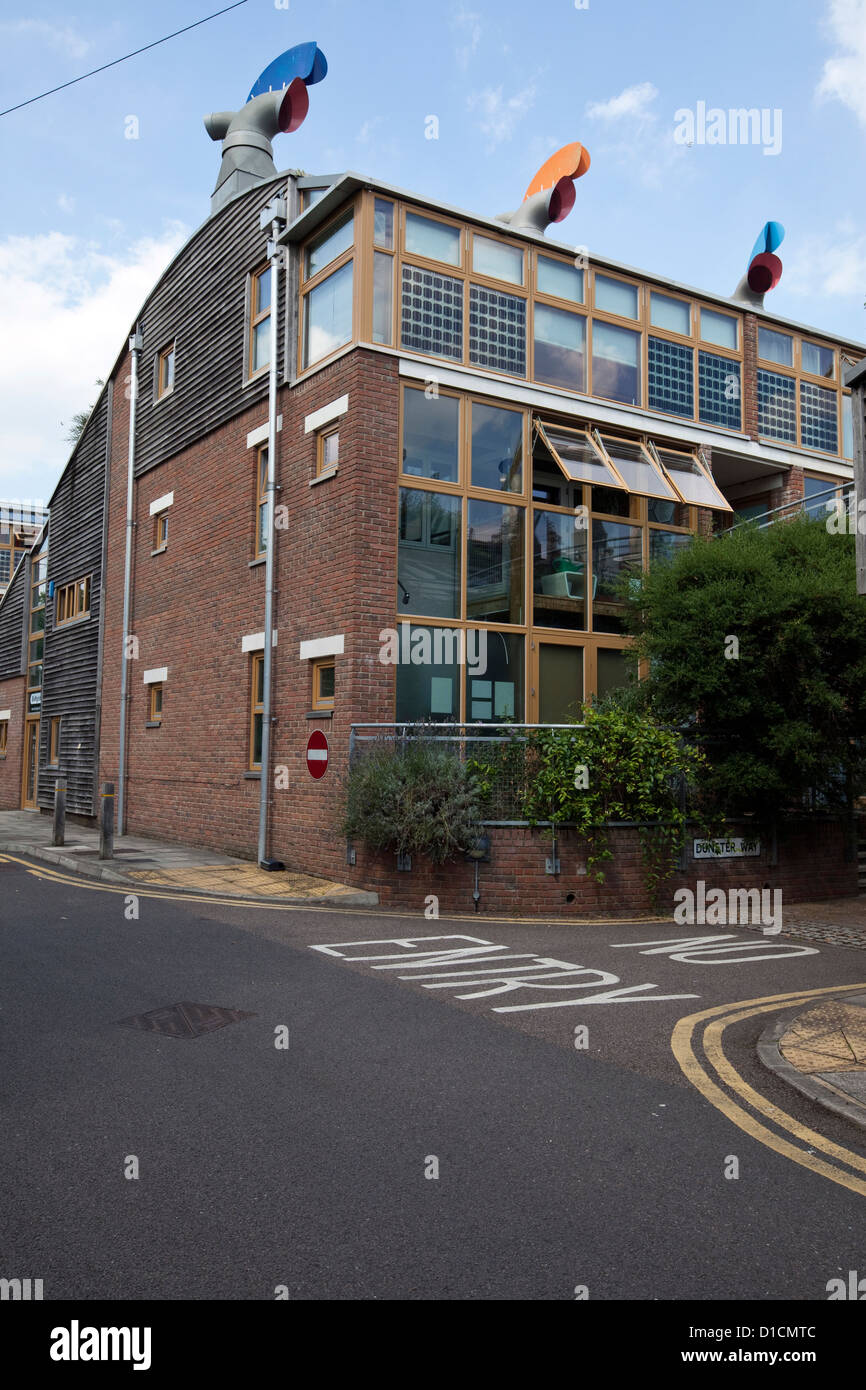 Beddington Zero Energy Development (BedZED) est un développement domiciliaire de Hackbridge, London, UK Banque D'Images