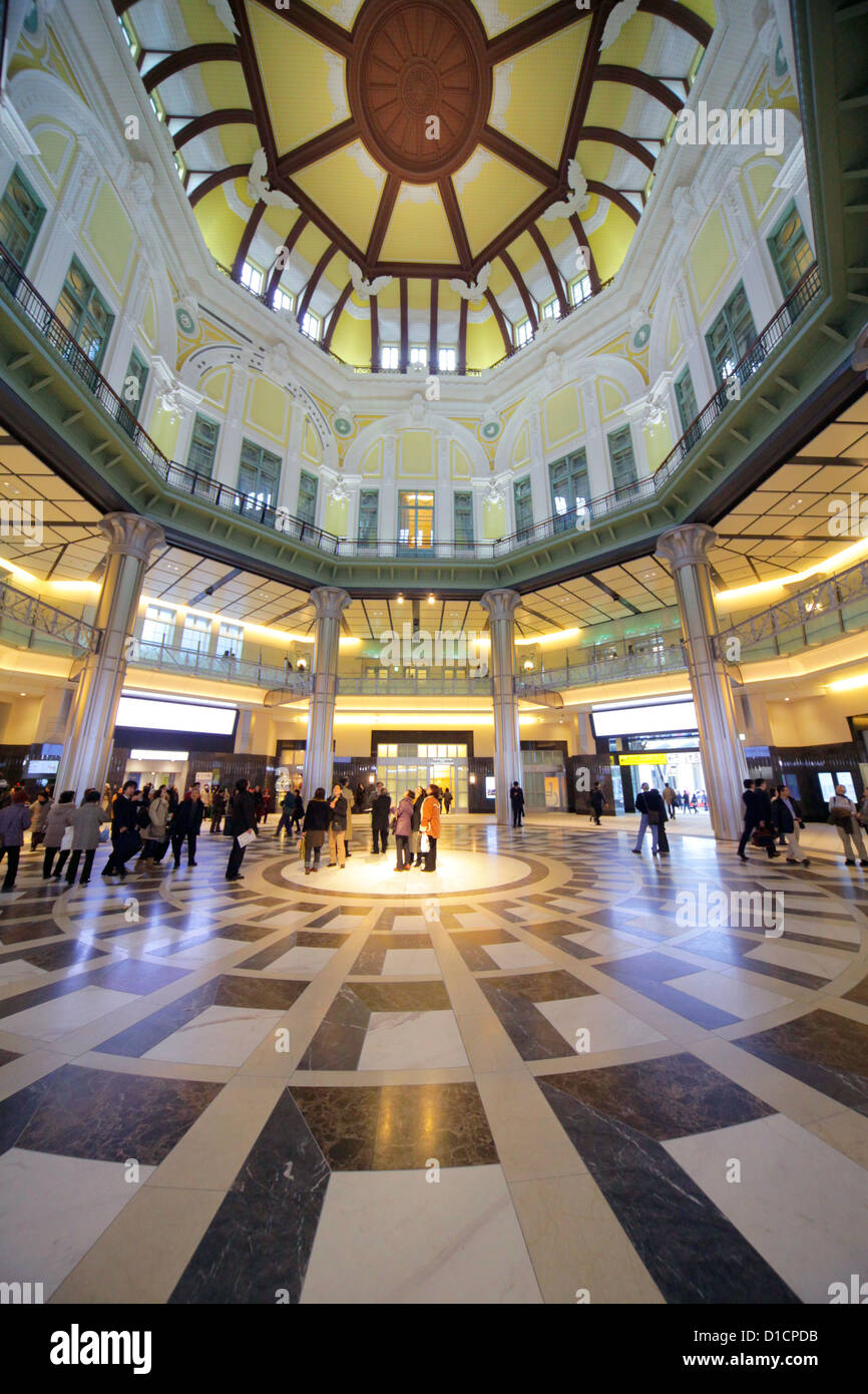 La gare de Tokyo, hall d'entrée au Japon Photo Stock Alamy