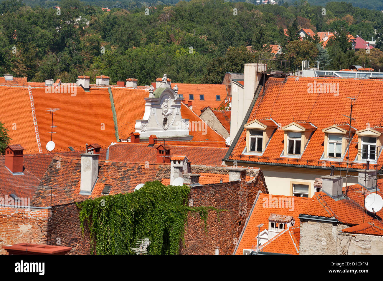 Les toits de la ville de Zagreb, Croatie. Banque D'Images