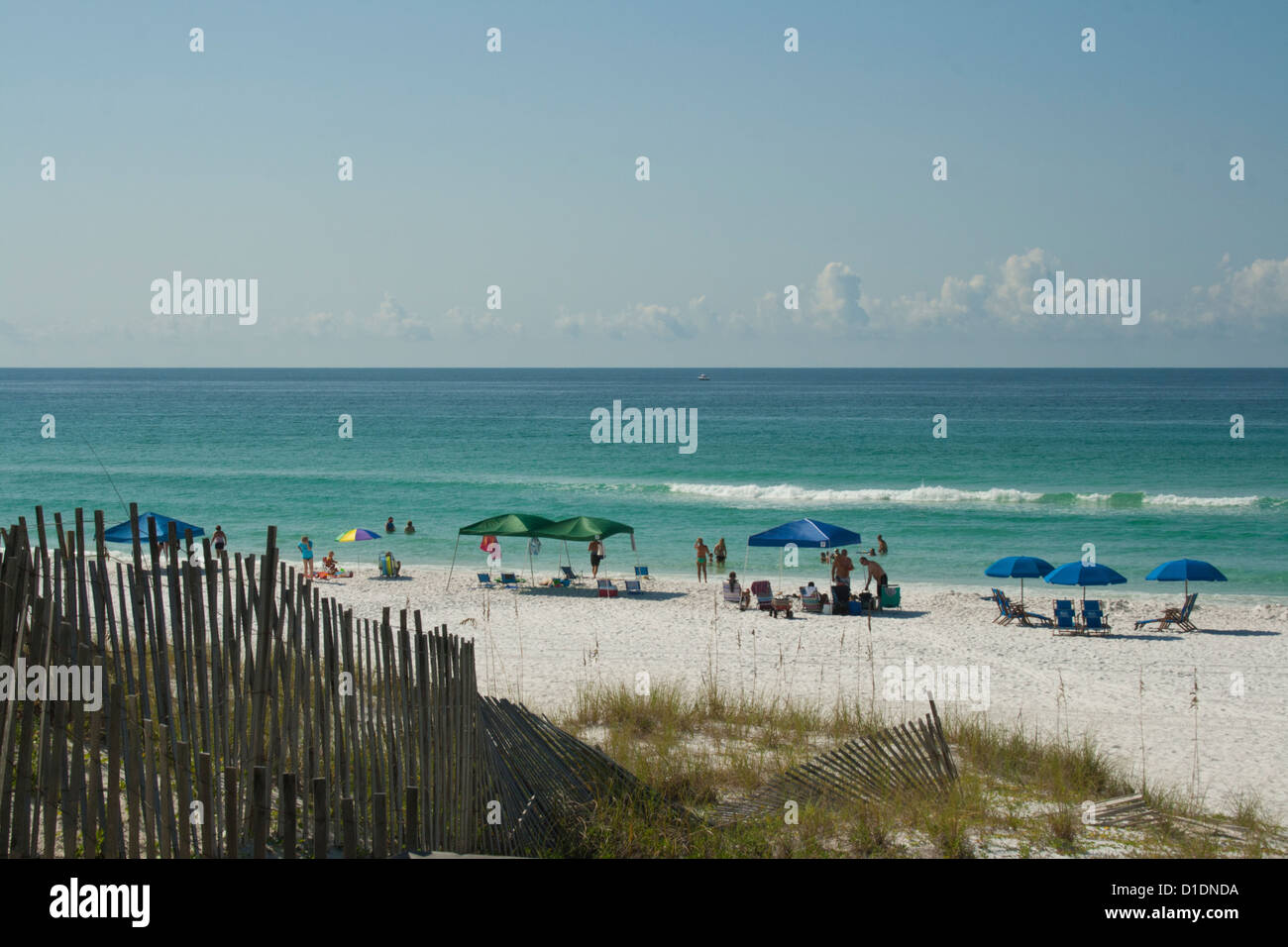 Les vacanciers sur Crystal Beach au destin Florida USA Banque D'Images