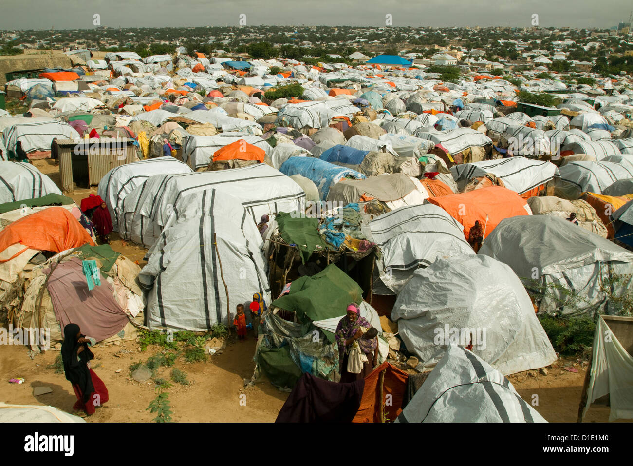 Refugee Camp Africa Tent Banque De Photographies Et D Images Haute Tentes De Refugies Fuyant La Guerre Civile Et Le Projet De Mogadiscio Somalie D1e1m0