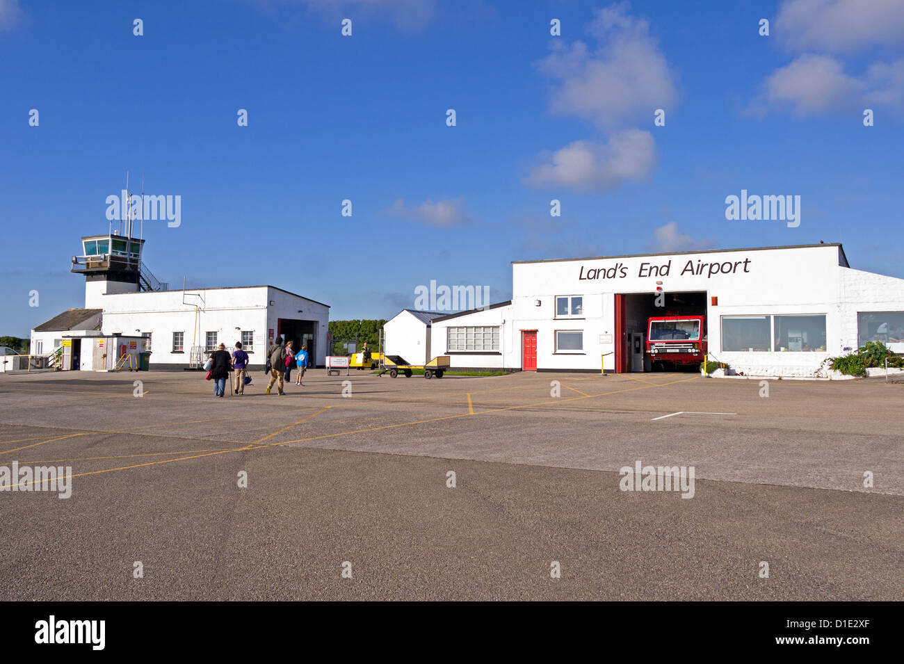 L'aéroport de Lands End en Cornouailles Angleterre prises à partir de la piste Banque D'Images L'aéroport de Lands End en Cornouailles Angleterre prises à partir de la piste Banque D'Images