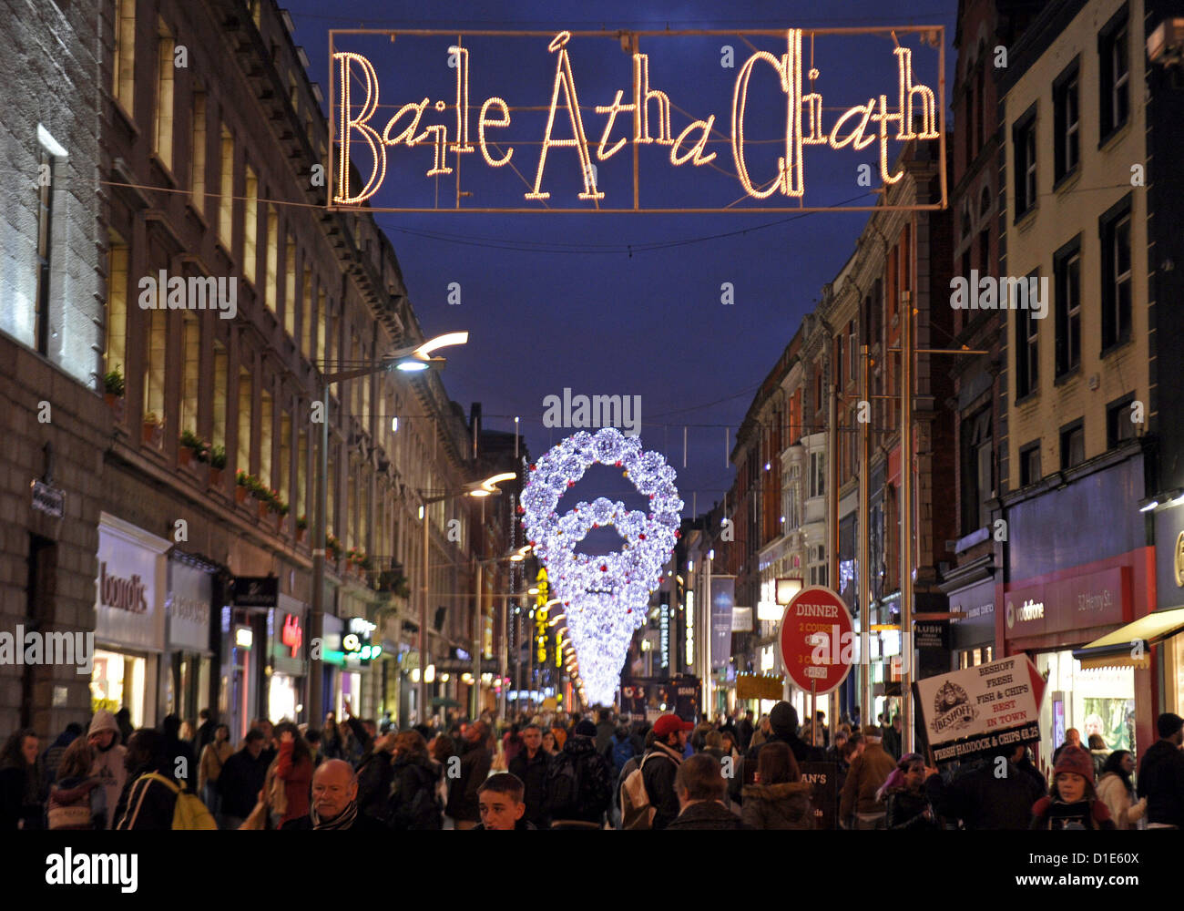 Noël Décoration plane sur Henry Street à Dublin, Irlande, 1 décembre 2012. Photo : Daniel Naupold Banque D'Images