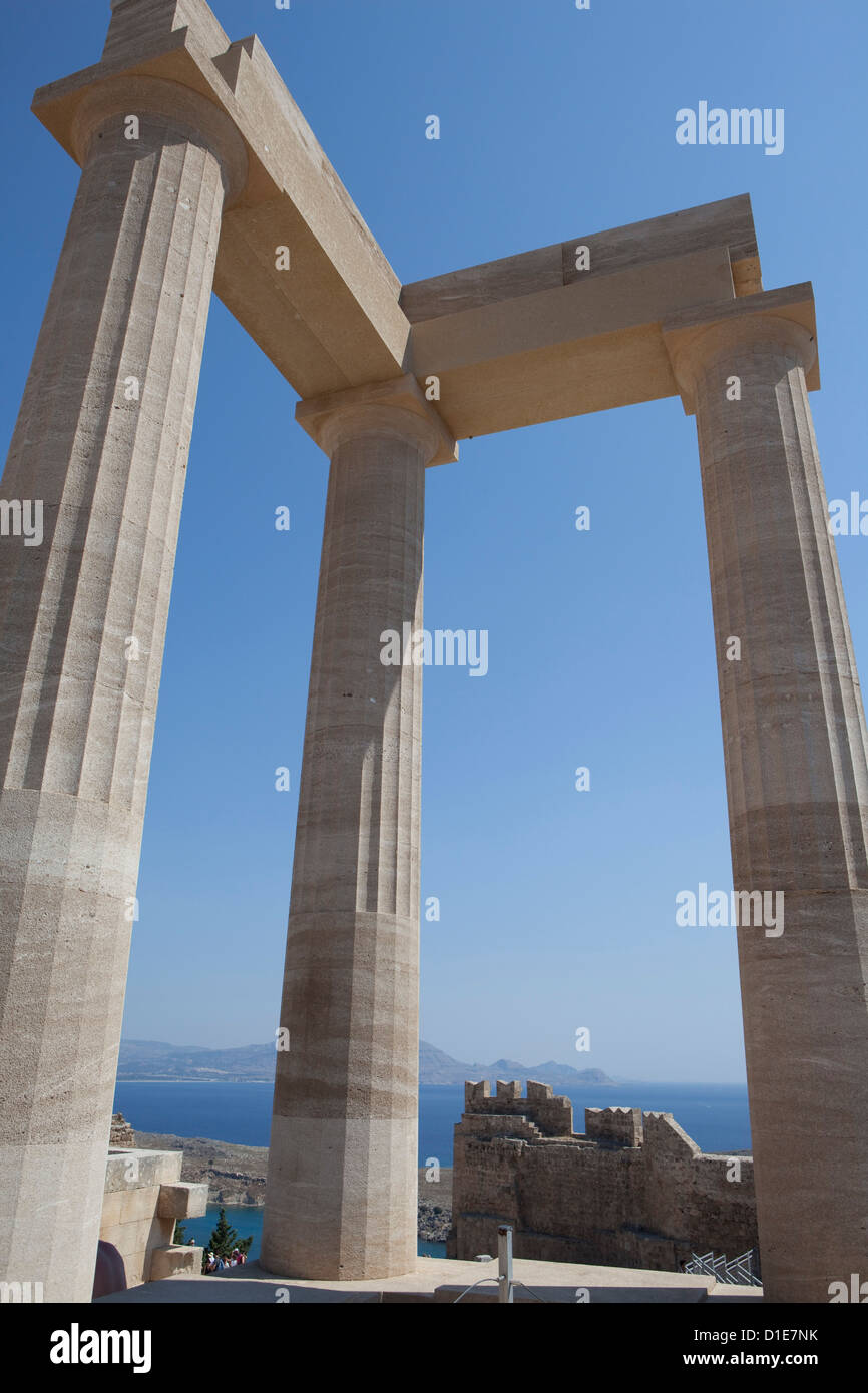 L'Acropole de Lindos, Rhodes, Dodécanèse, îles grecques, Grèce, Europe Banque D'Images