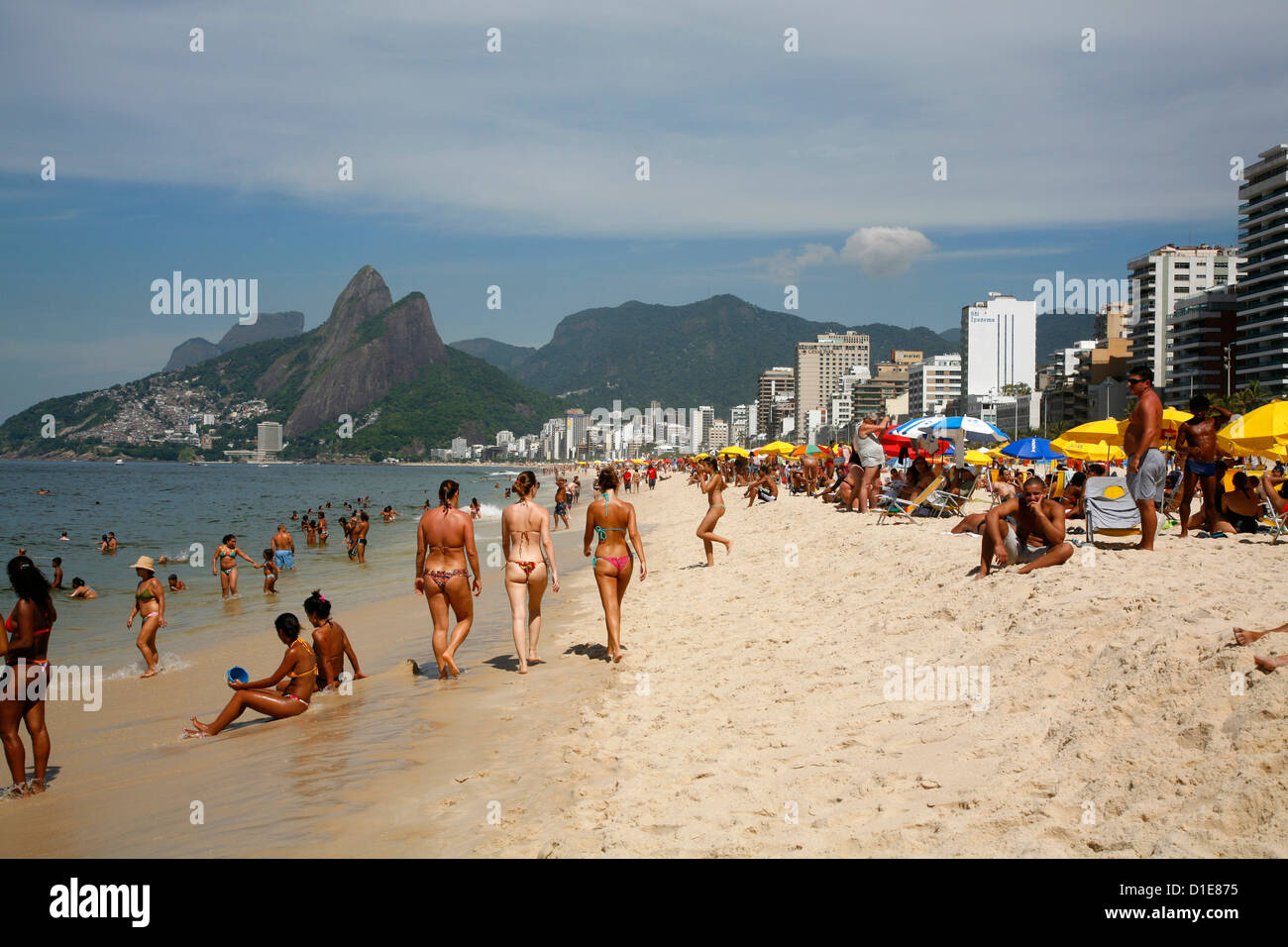 La plage d'Ipanema, Rio de Janeiro, Brésil, Amérique du Sud Banque D'Images
