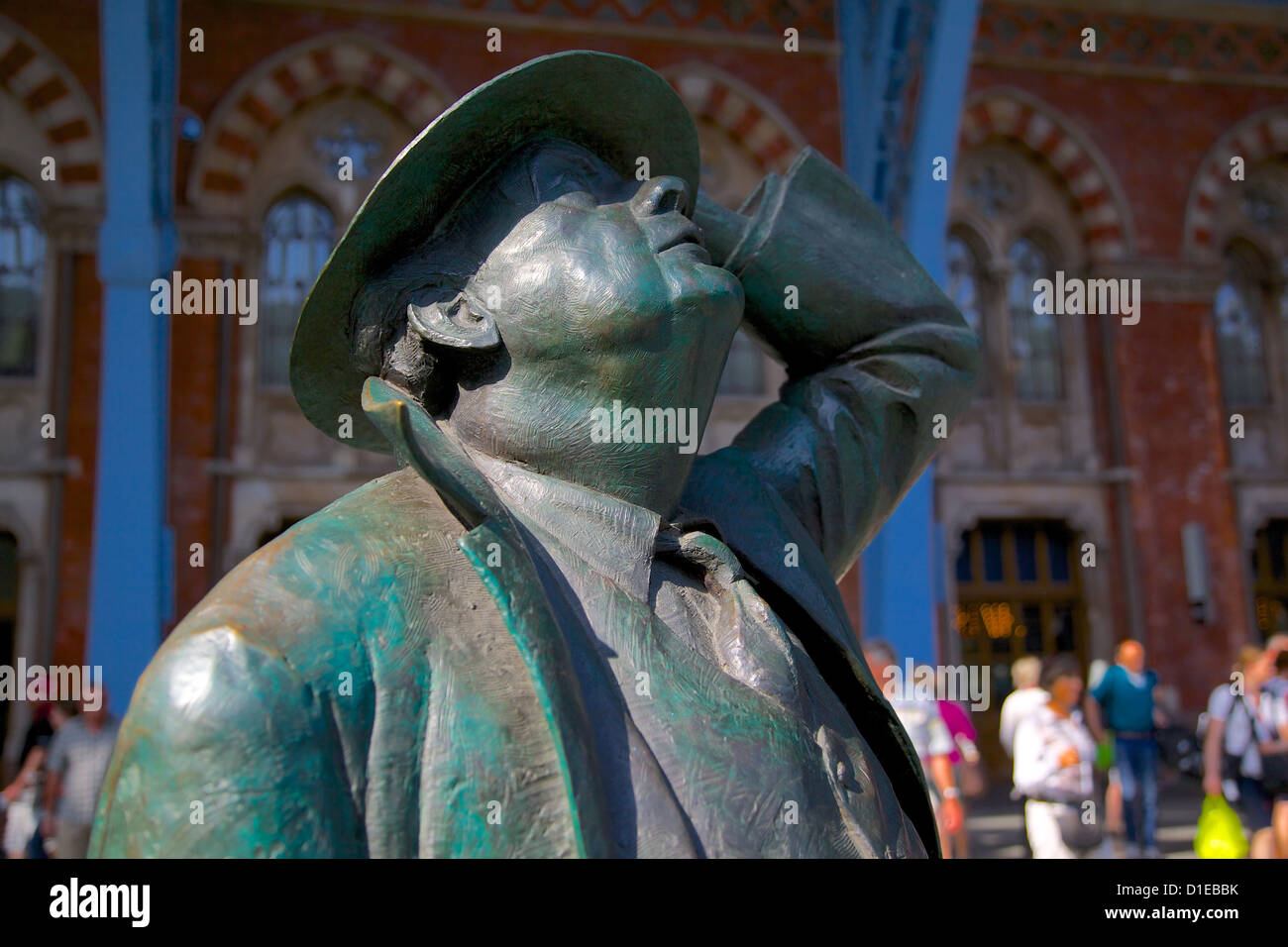 Statue de John Betjeman, St Pancras International, Londres, Angleterre, Royaume-Uni, Europe Banque D'Images