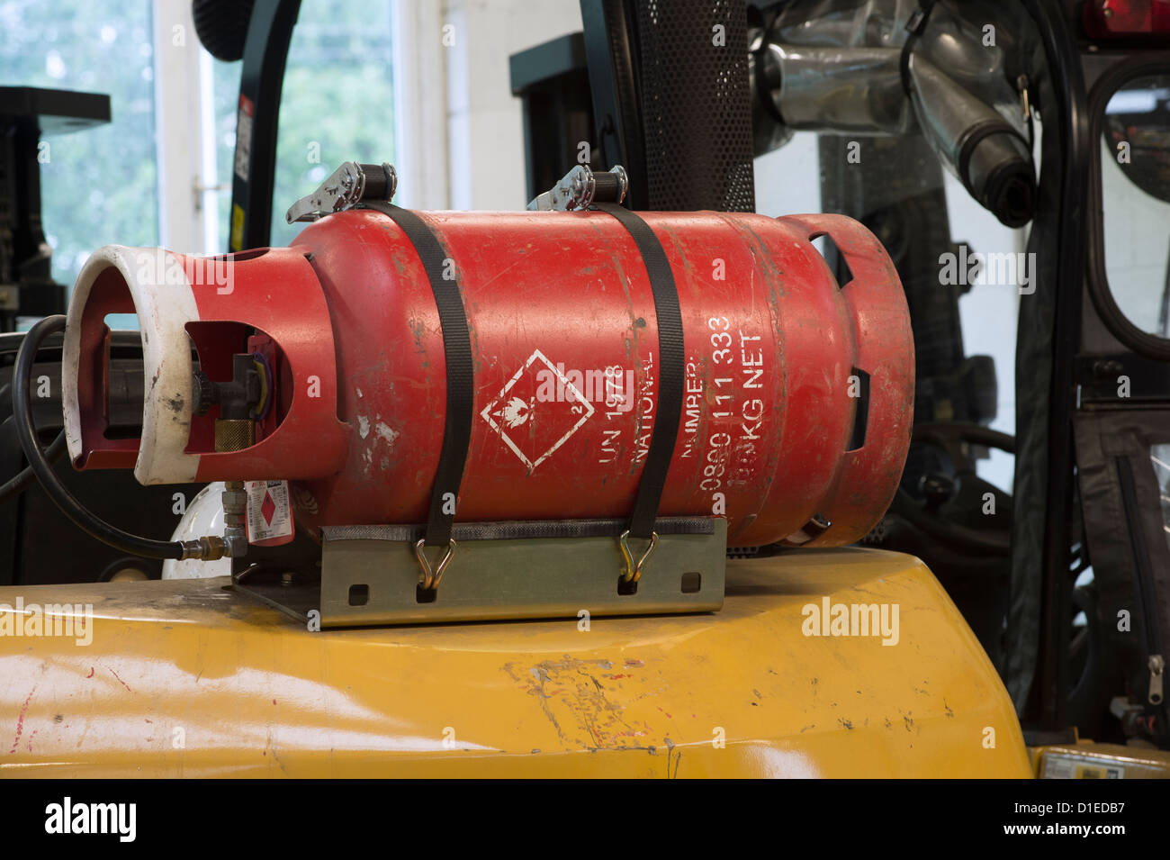 Gaz Propane cannister sur un chariot élévateur. Banque D'Images